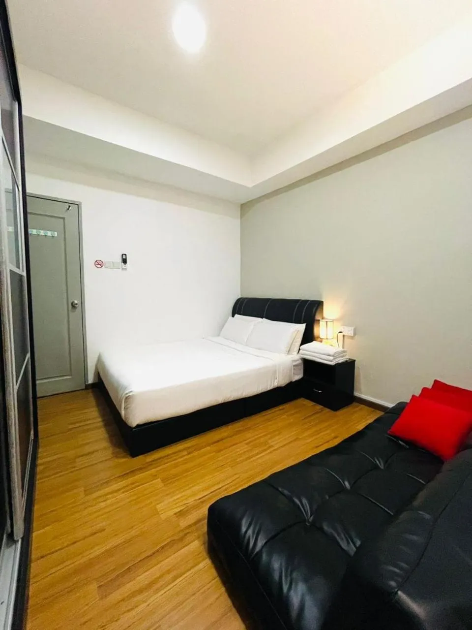 Bedroom, Bed in Hotel O Hi-homestay