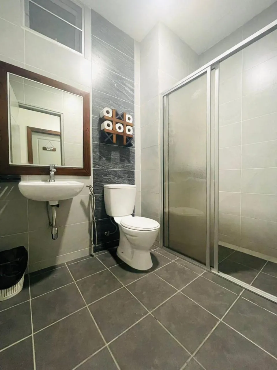 Bathroom in Hotel O Hi-homestay