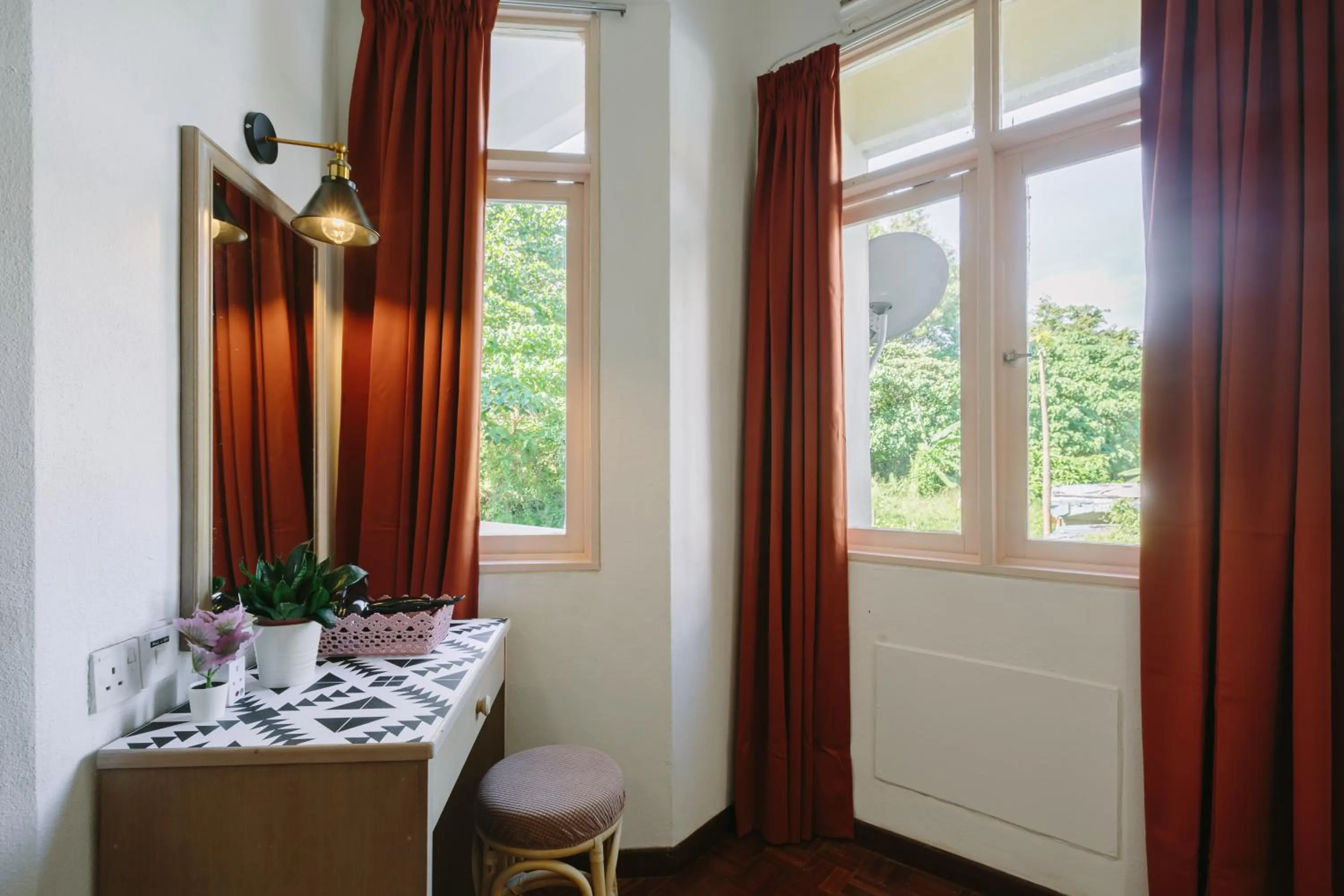 EE's Seaside House - Homestay 3 min walk to beach