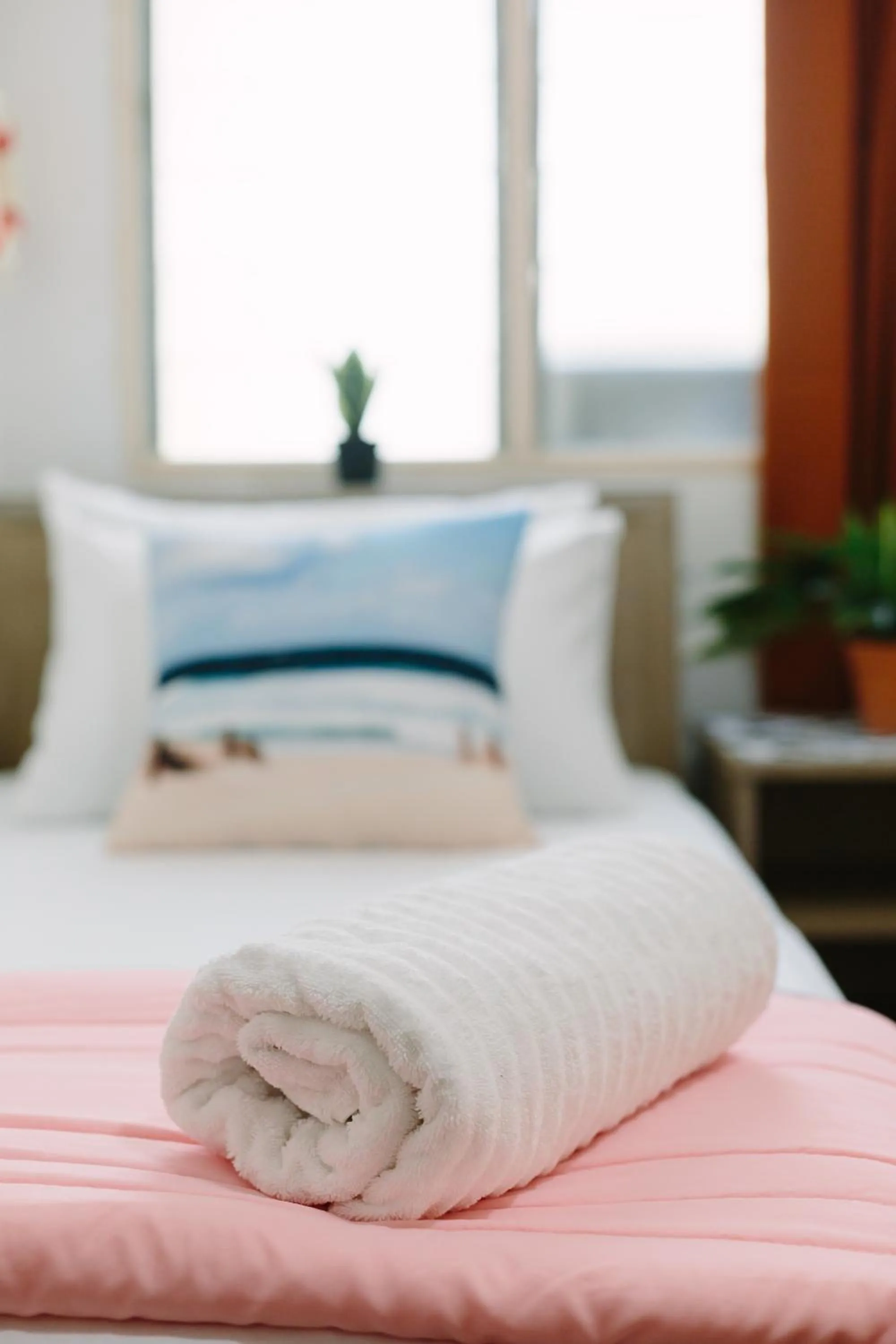 Bed in EE's Seaside House - Homestay 3 min walk to beach