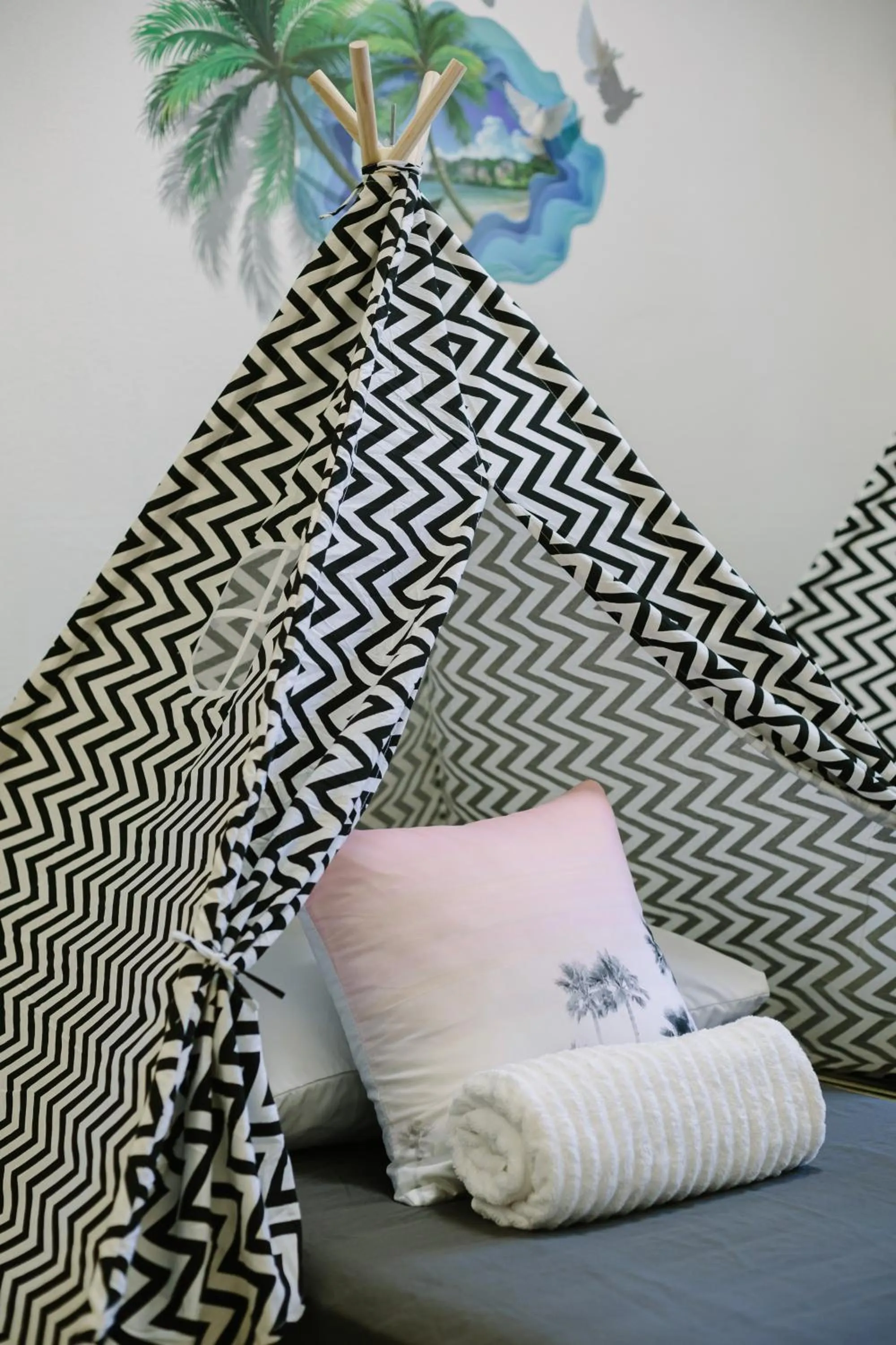 Bed in EE's Seaside House - Homestay 3 min walk to beach