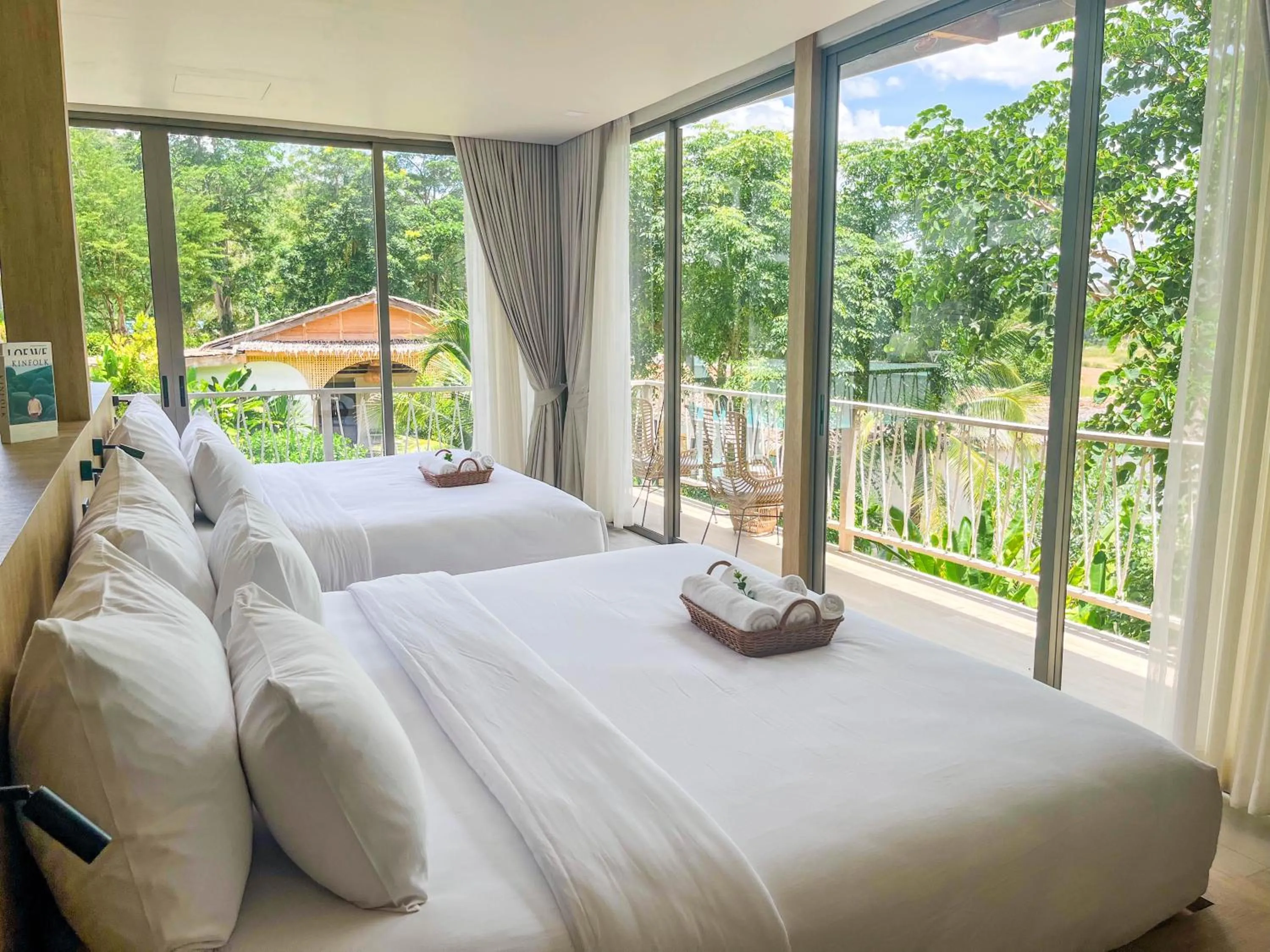 Bedroom, Bed in Le La Lake Resort and Spa