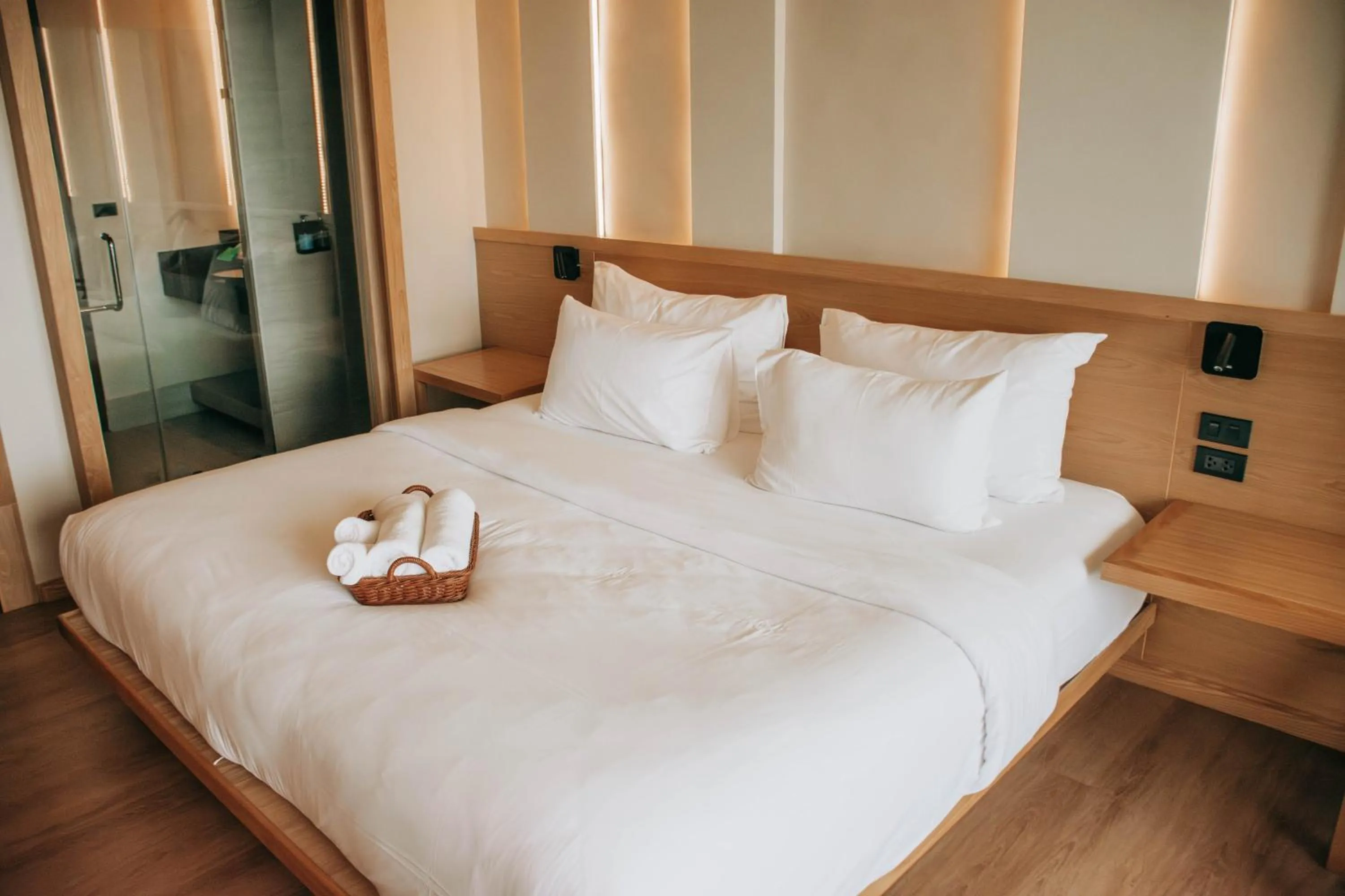 Bedroom, Bed in Le La Lake Resort and Spa