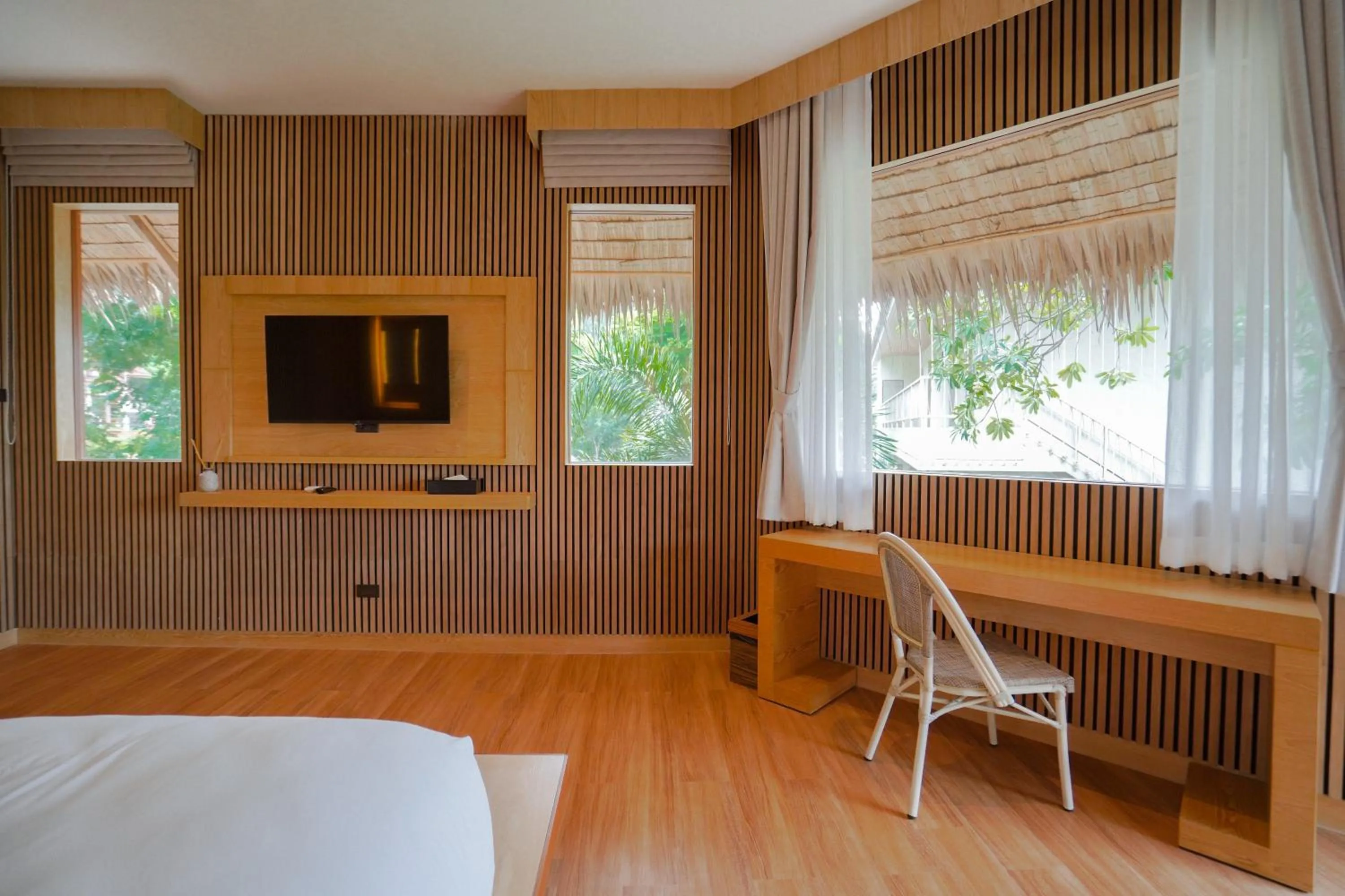 Bedroom, Bed in Le La Lake Resort and Spa