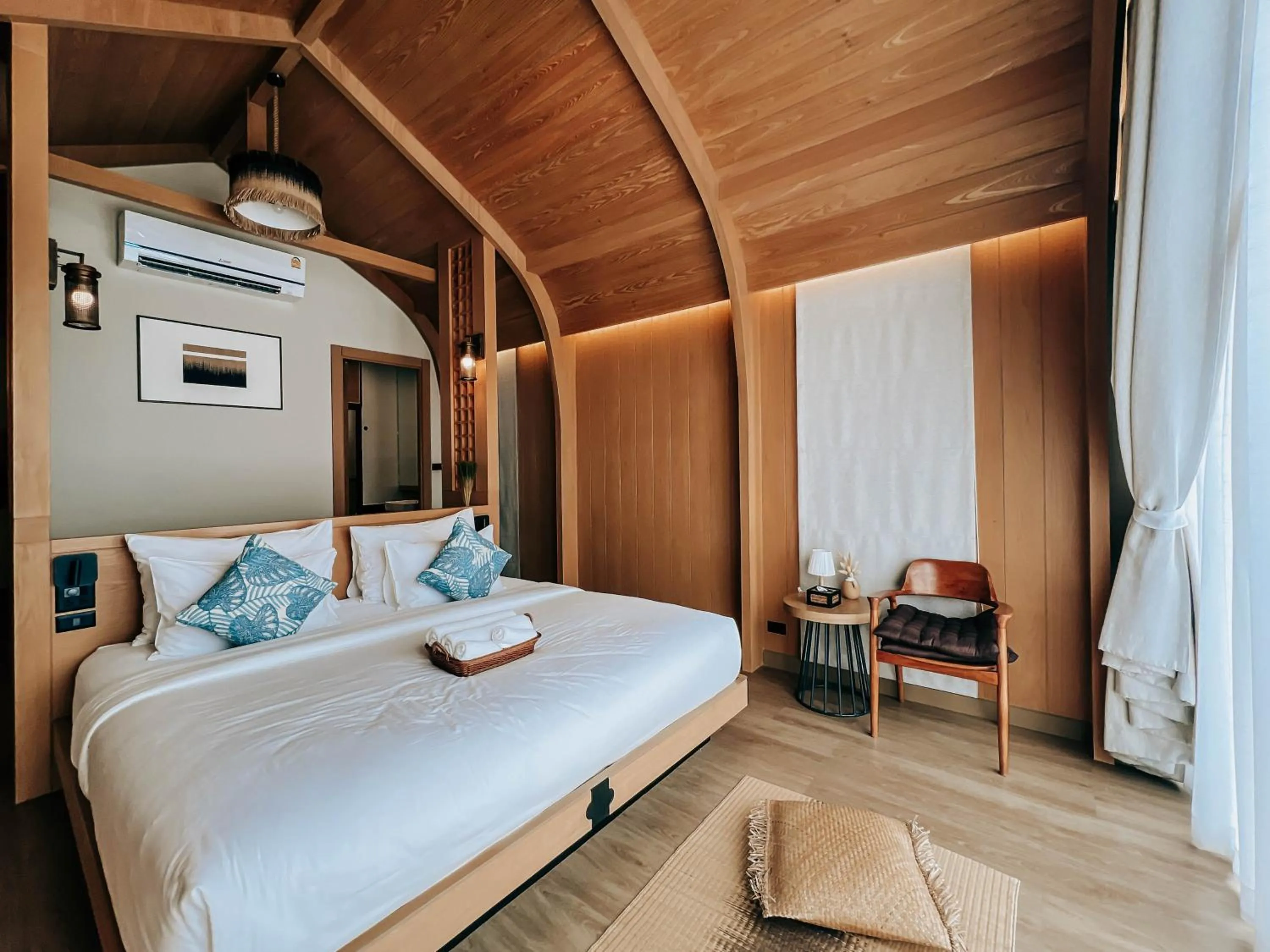 Bedroom, Bed in Le La Lake Resort and Spa