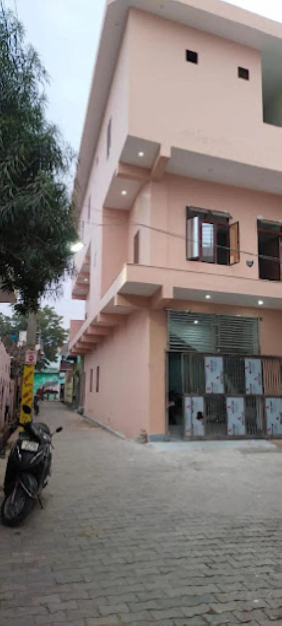 Property building in Hotel M J, Agra