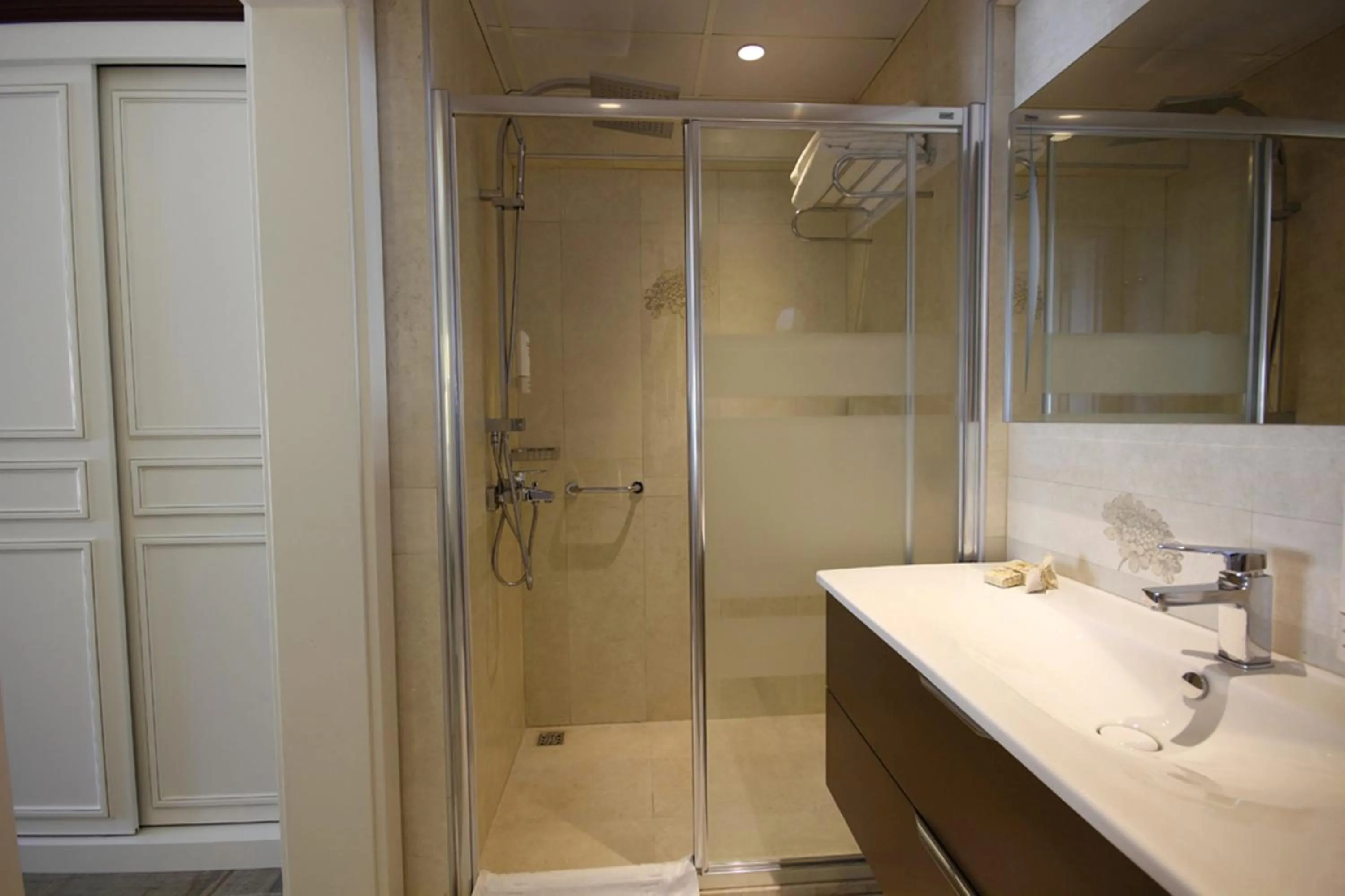 Bed in Dalyan Resort & Spa