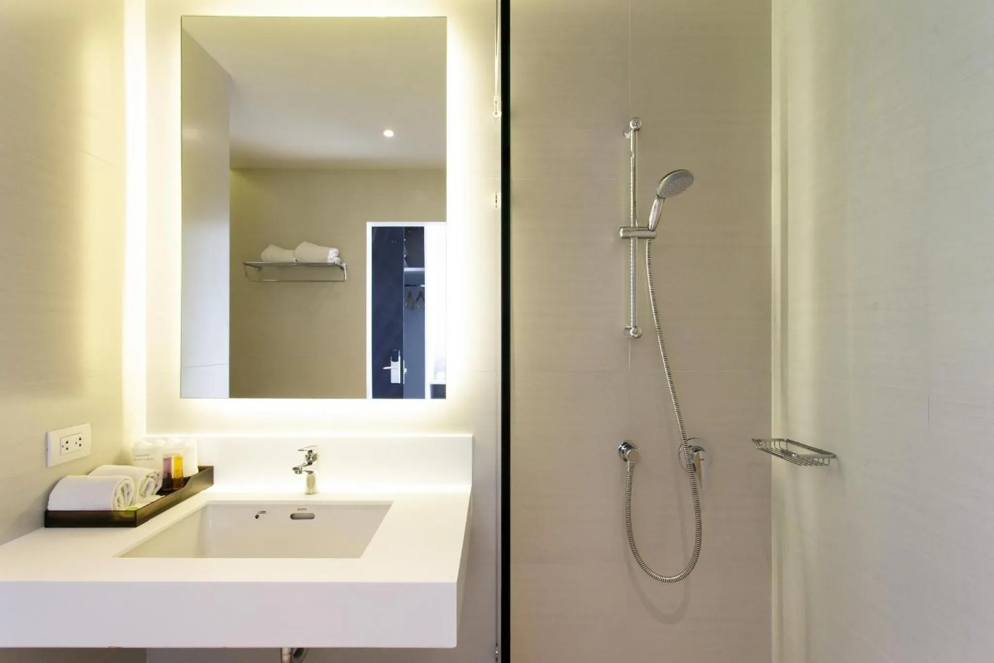 Shower in Jazzotel Bangkok