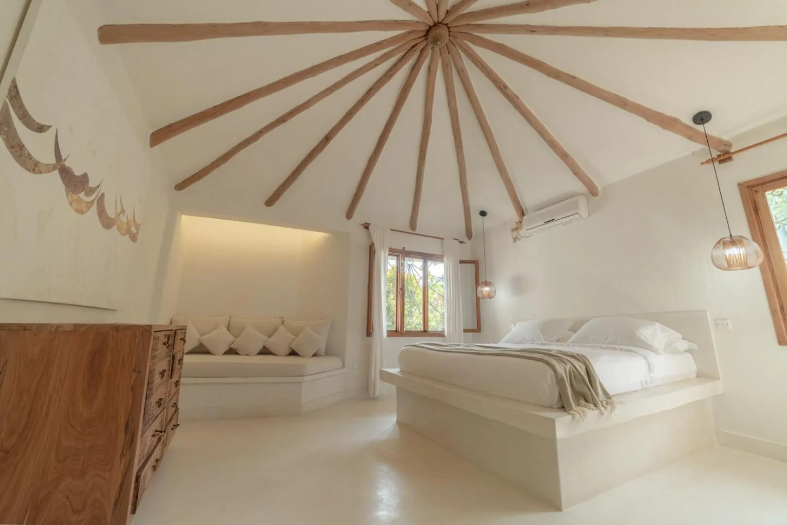 Seating area, Bed in Bamboo House B&B
