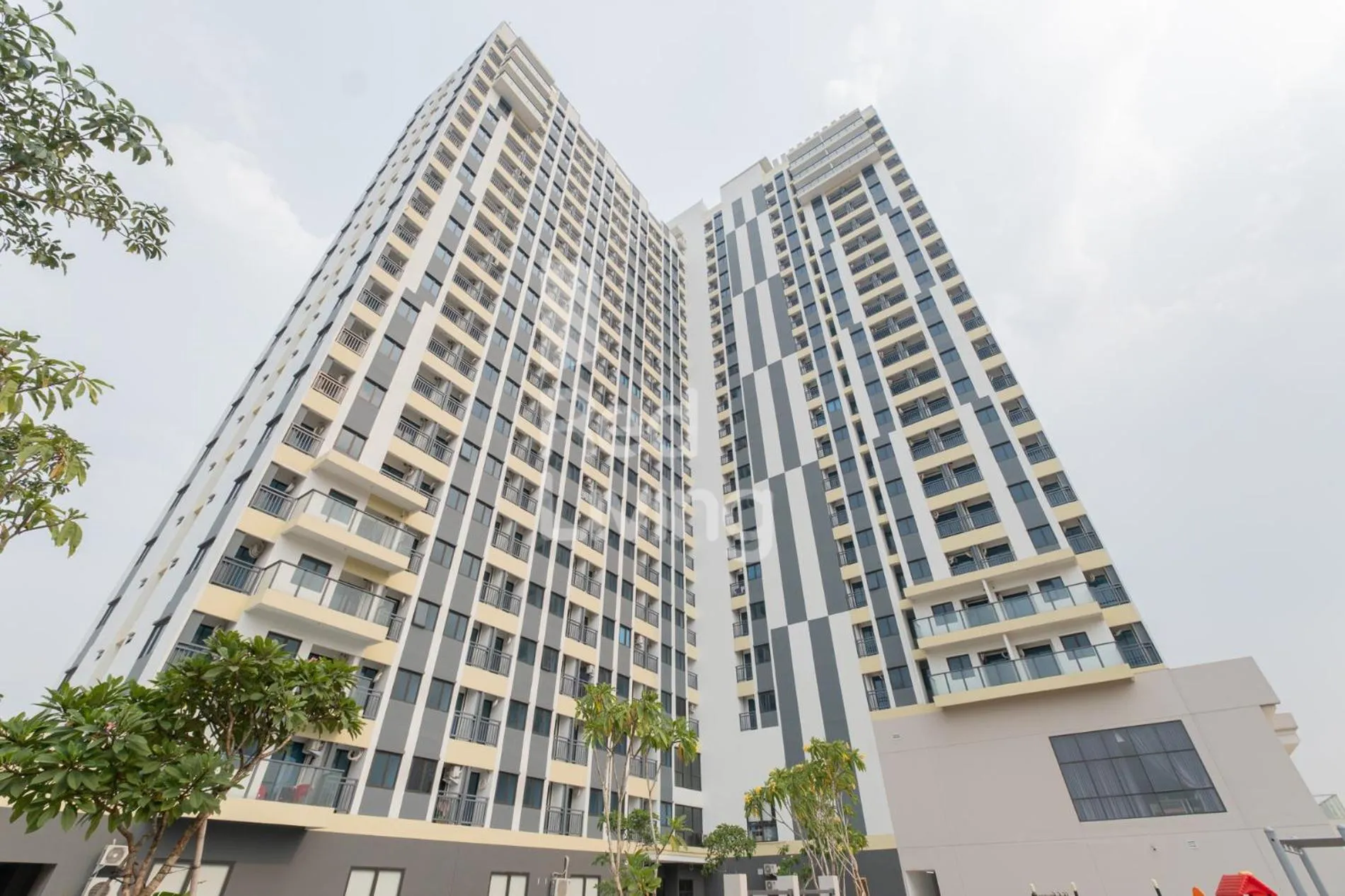 Property building in RedLiving Apartemen Jakarta Living Star - BoboRooms