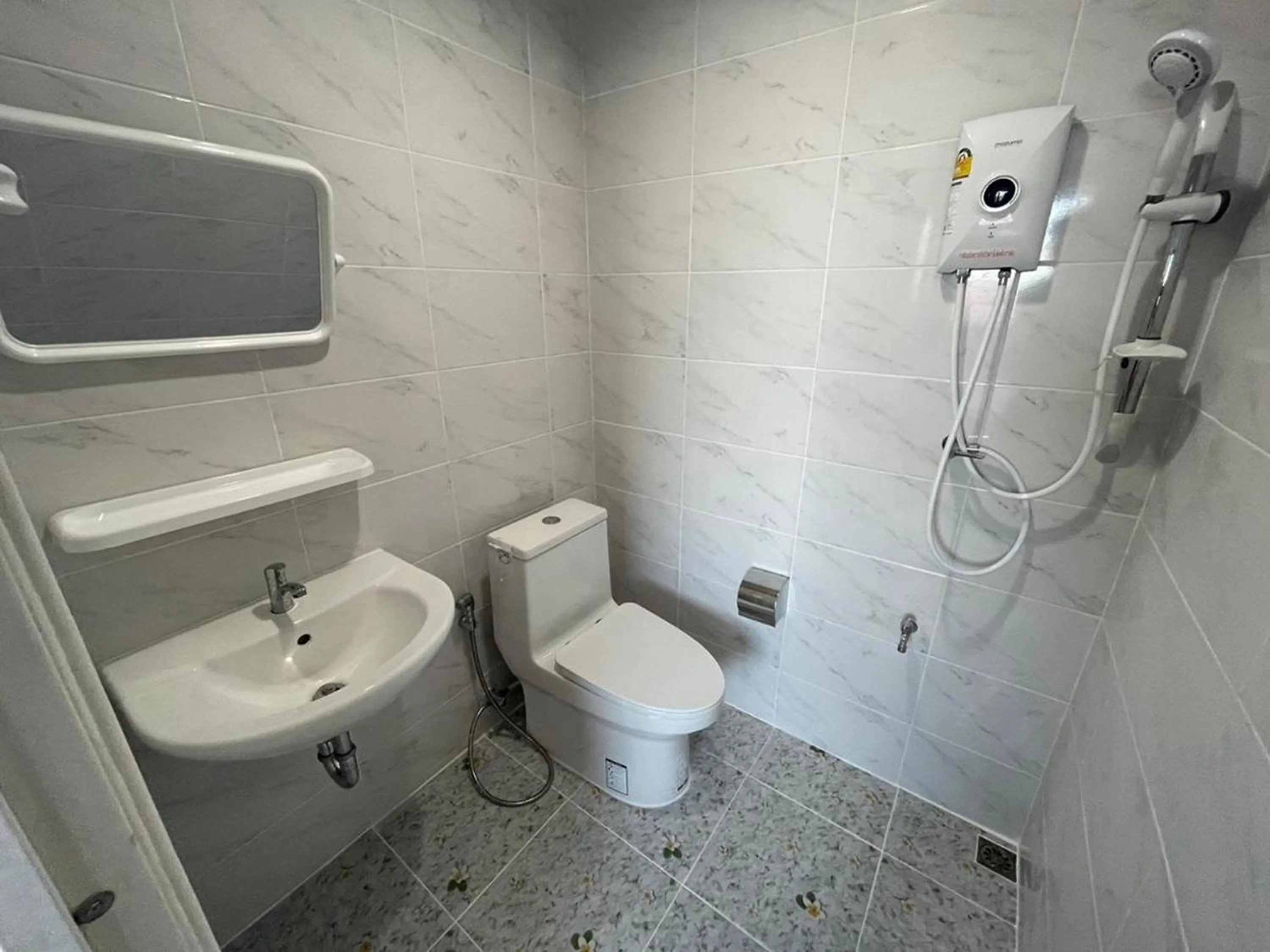 Bathroom in Chiang Kham Ruk Khun Hotel