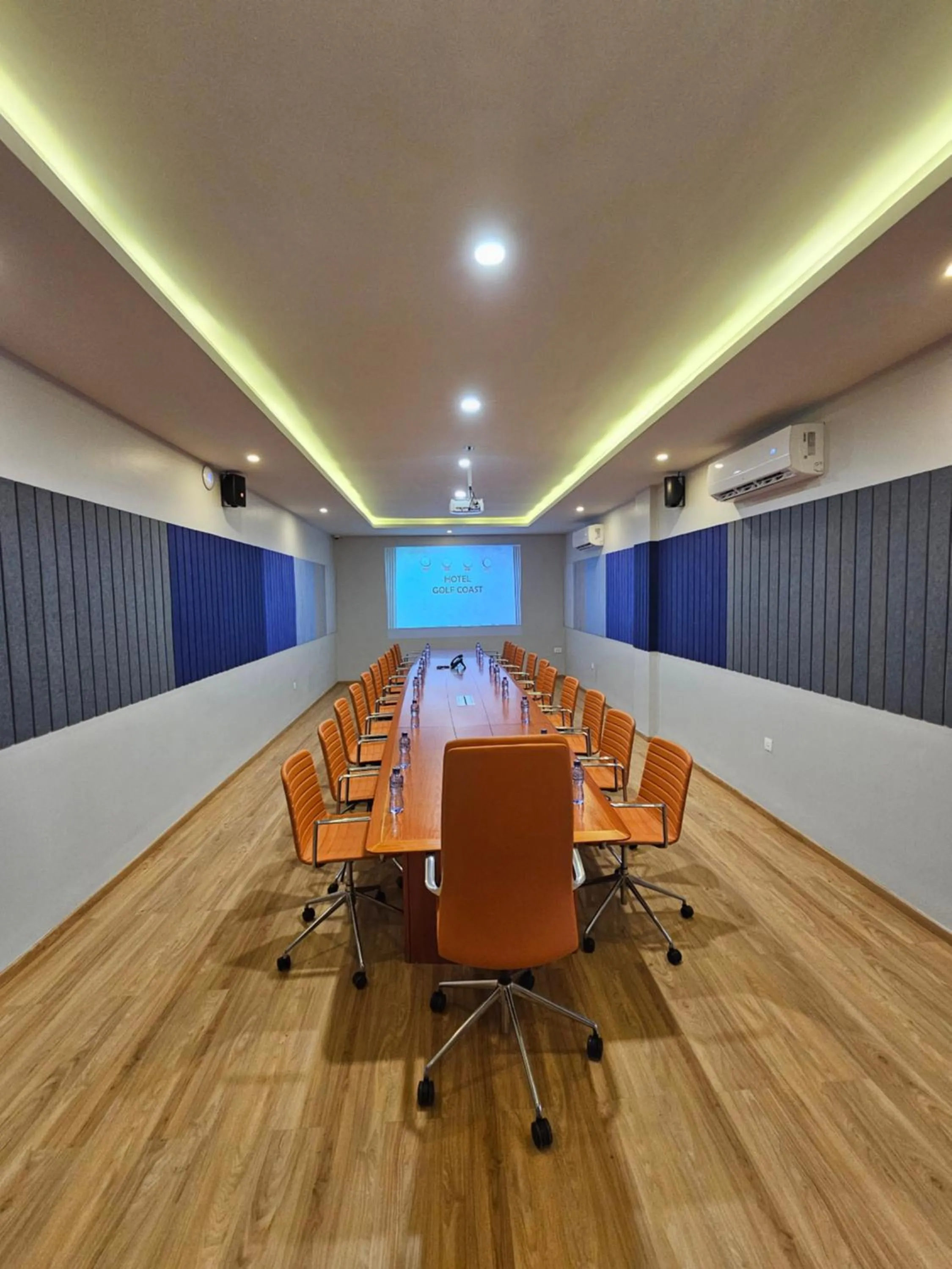 Seating area in Hotel Golf Coast