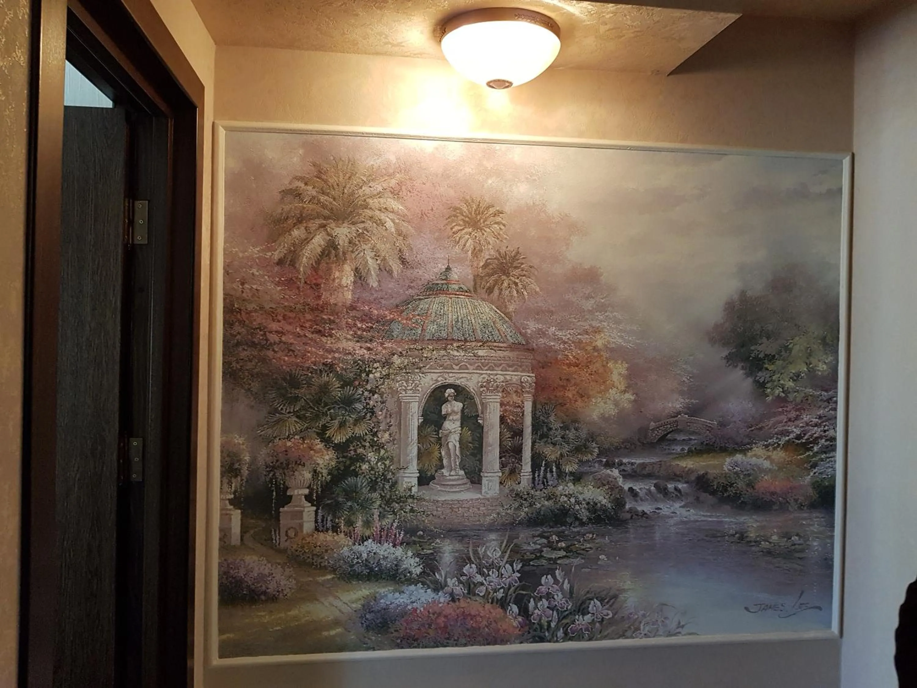 Decorative detail in Villa Anticus (Adults Only)