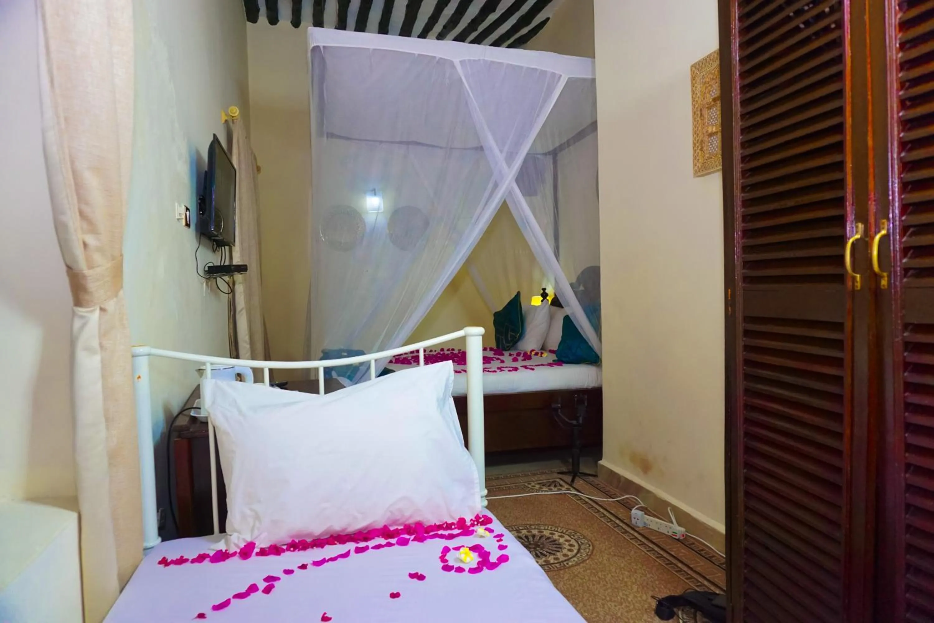 Photo of the whole room, Bed in Al Johari Hotel & Spa