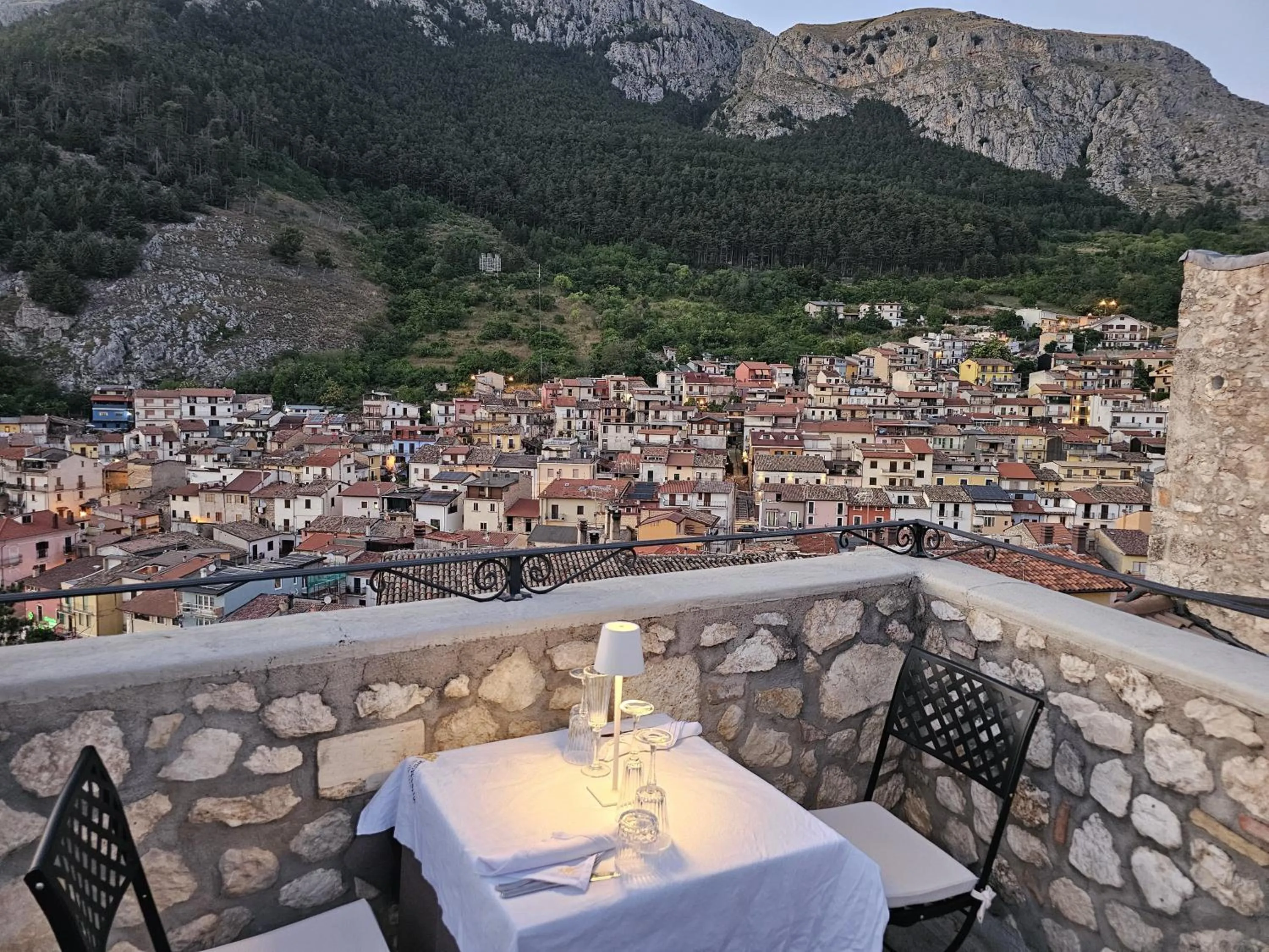 Restaurant/places to eat in Hotel Mastrodattia