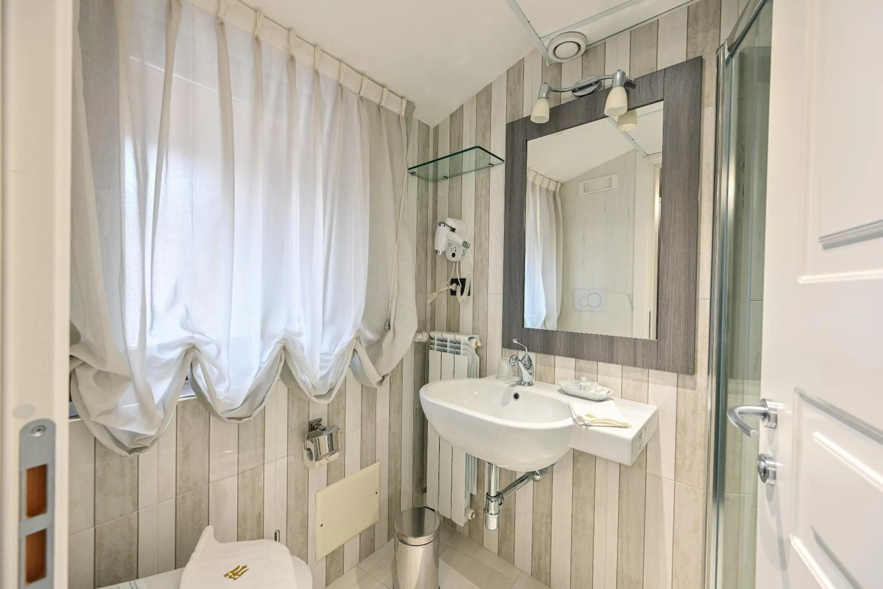 Bathroom in Hotel Mastrodattia