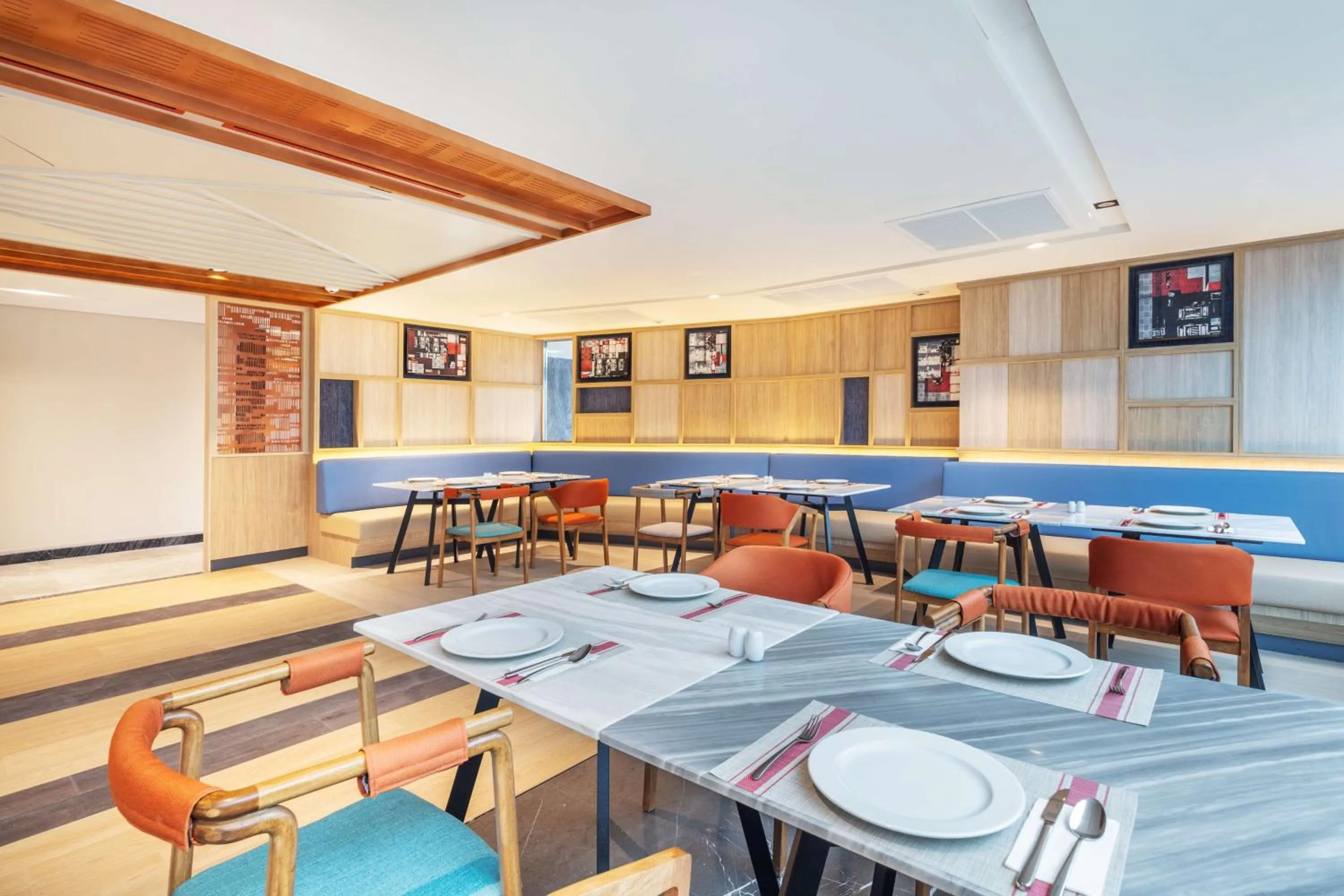 Restaurant/places to eat in Best Western Click Sathorn 11 Bangkok