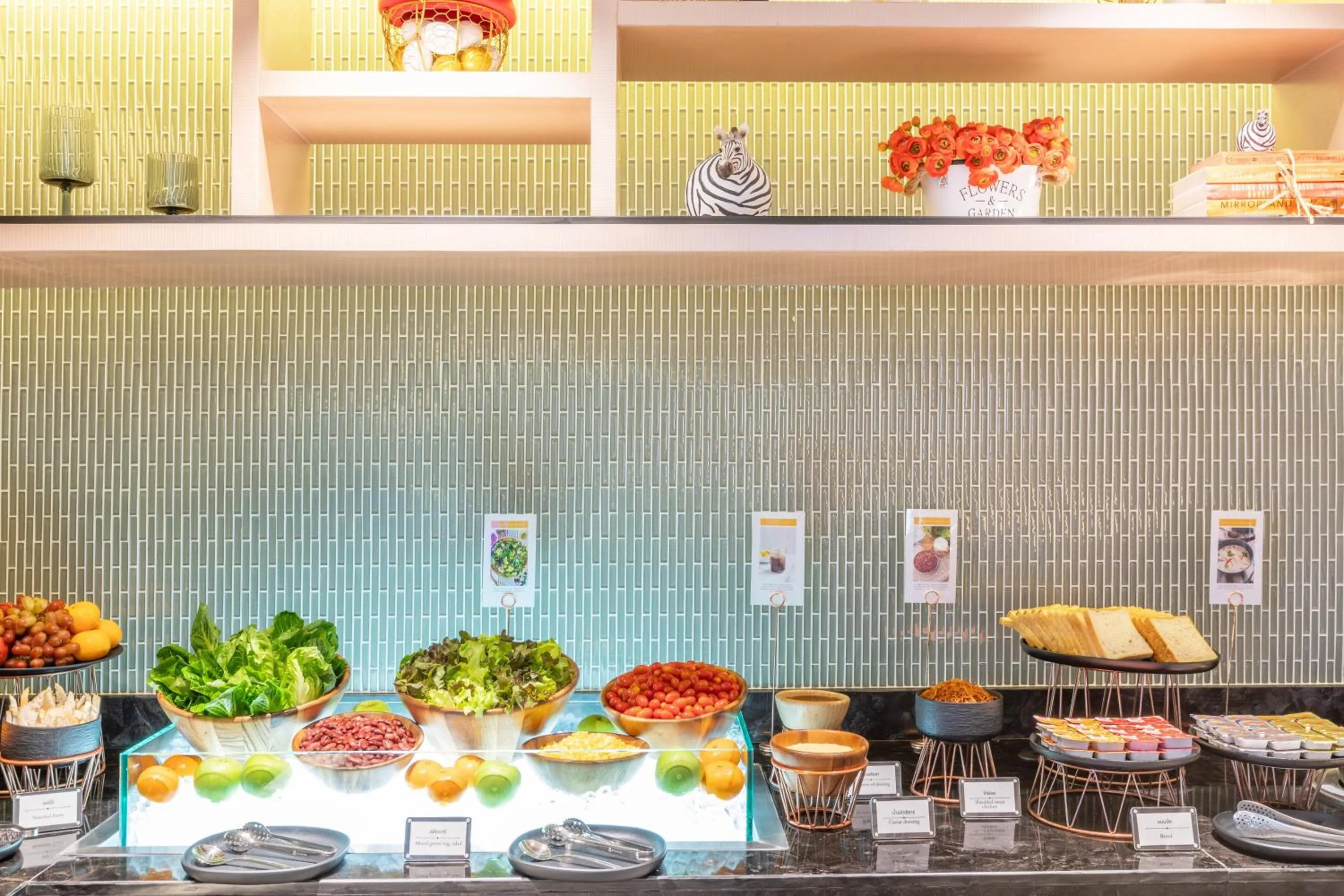 Restaurant/places to eat in Best Western Click Sathorn 11 Bangkok