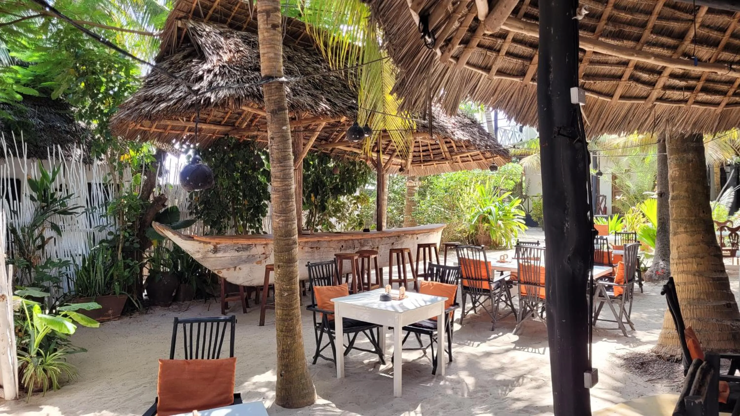 Restaurant/places to eat in The Seles Boutique Hotel