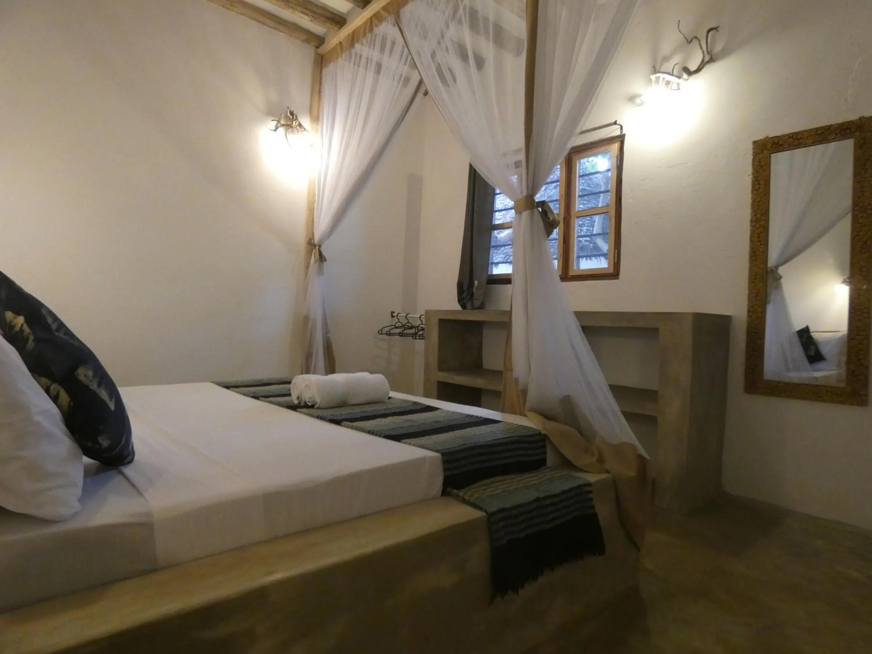 Bedroom, Bed in Bahari Beach Bungalows