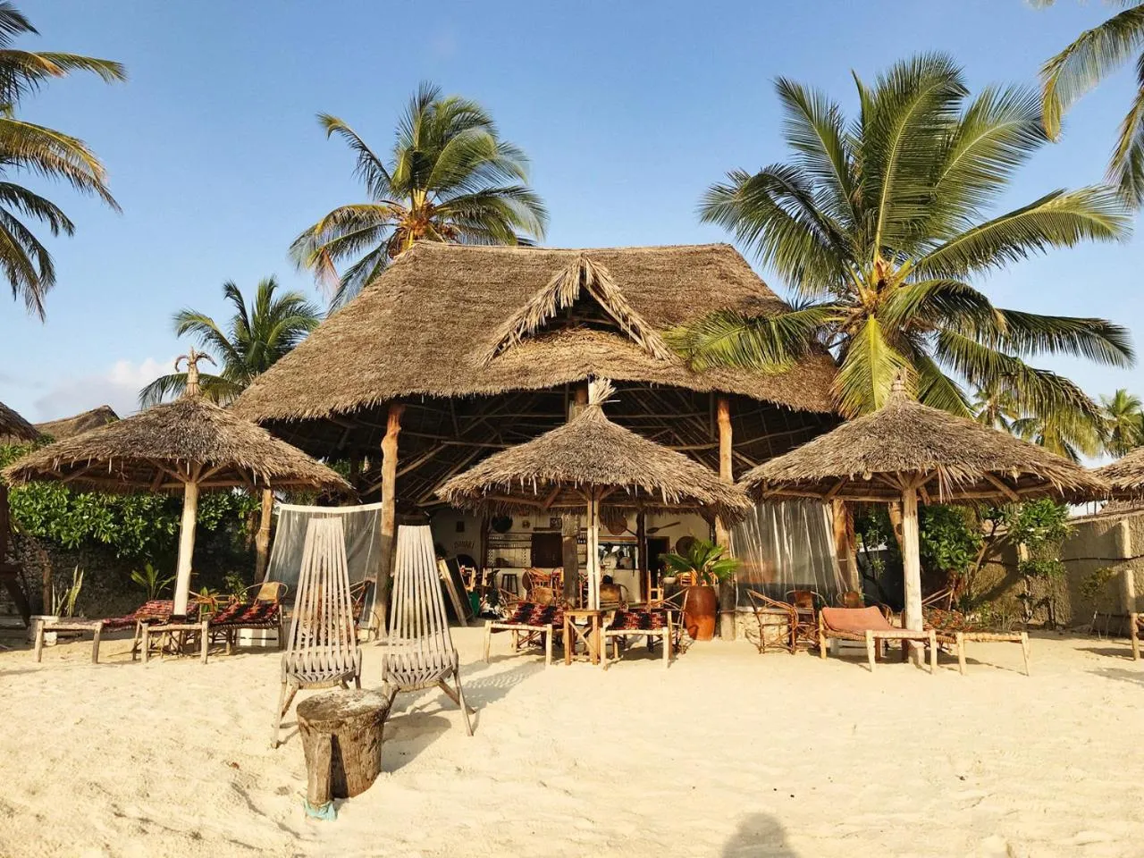 Property building in Bahari Beach Bungalows