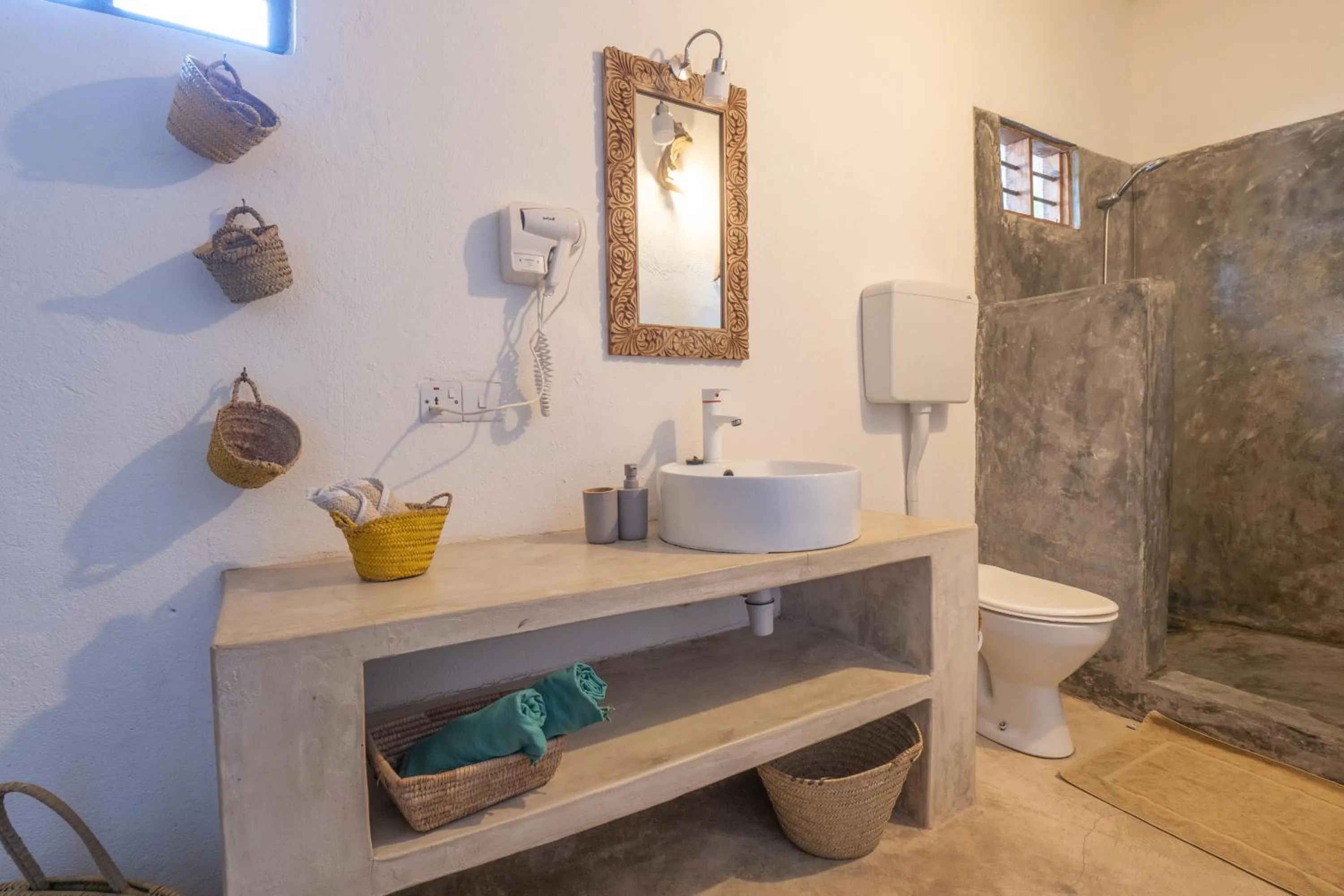 Toilet in Bahari Beach Bungalows