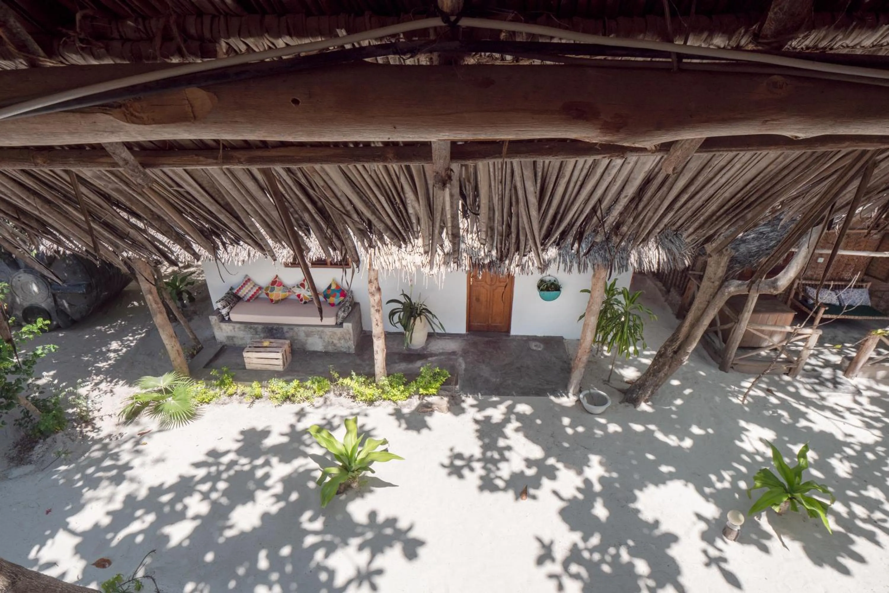 Inner courtyard view in Bahari Beach Bungalows