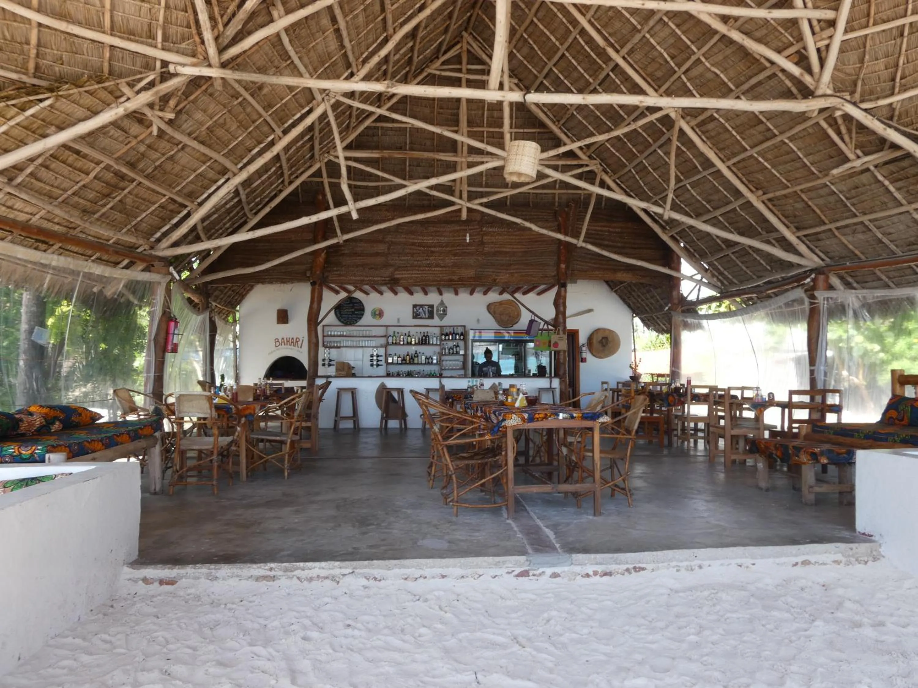 Restaurant/places to eat in Bahari Beach Bungalows