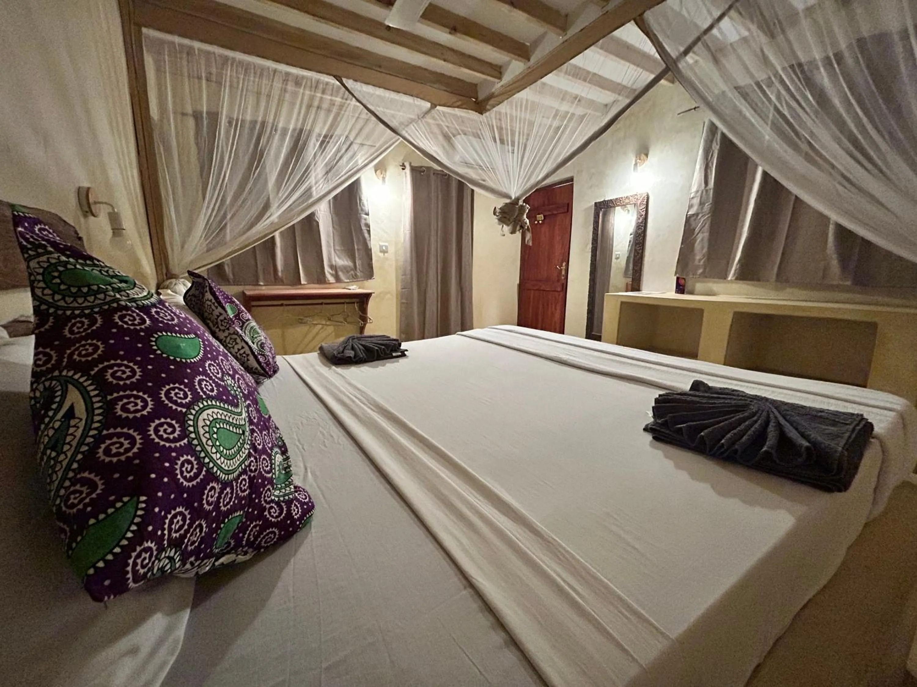 Bedroom, Bed in Bahari Beach Bungalows
