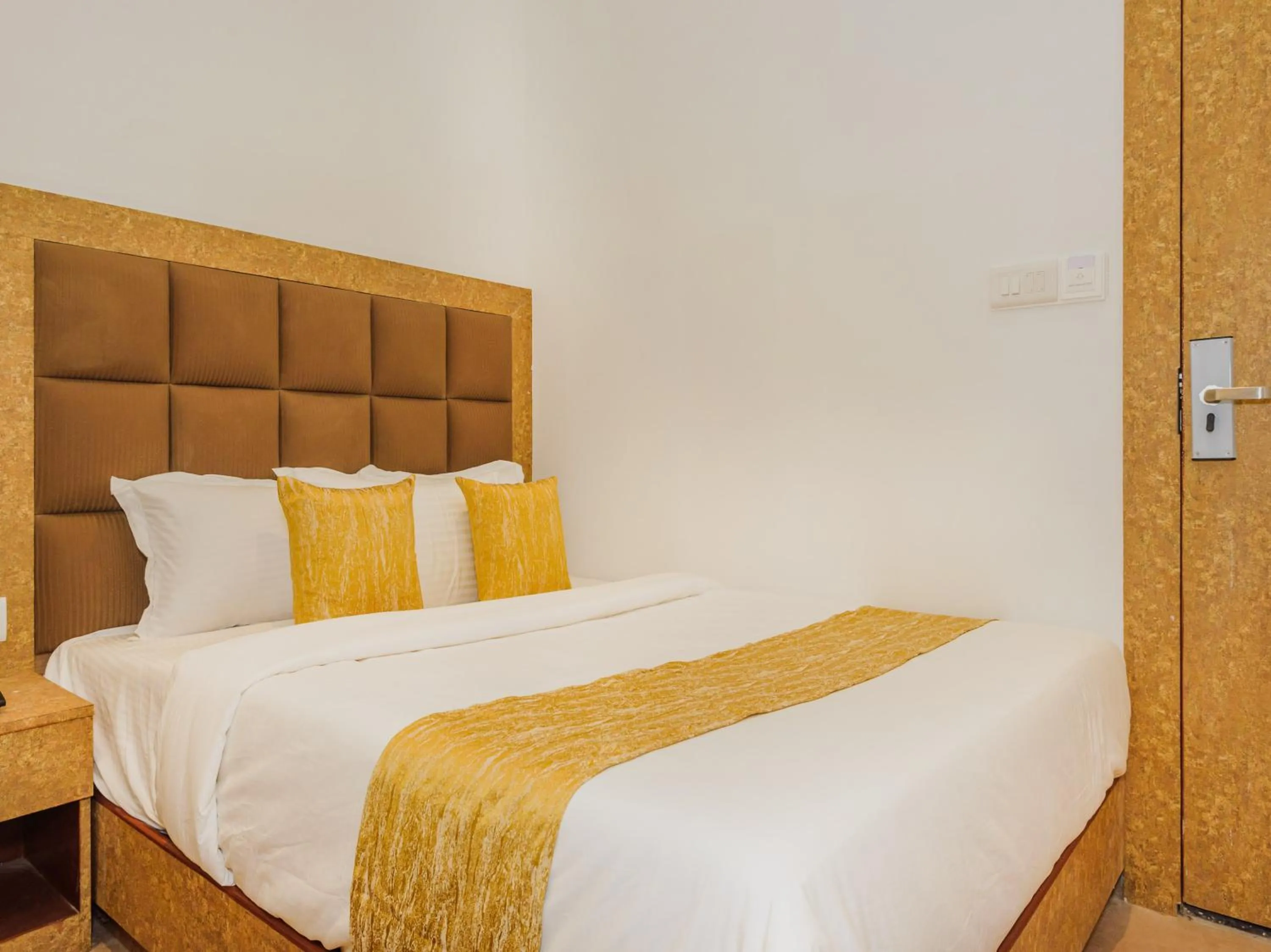 Bed in Hotel Zillion Executive Near US Consulate Bandra Kurla Complex Mumbai Near Mumbai Airport Mumbai