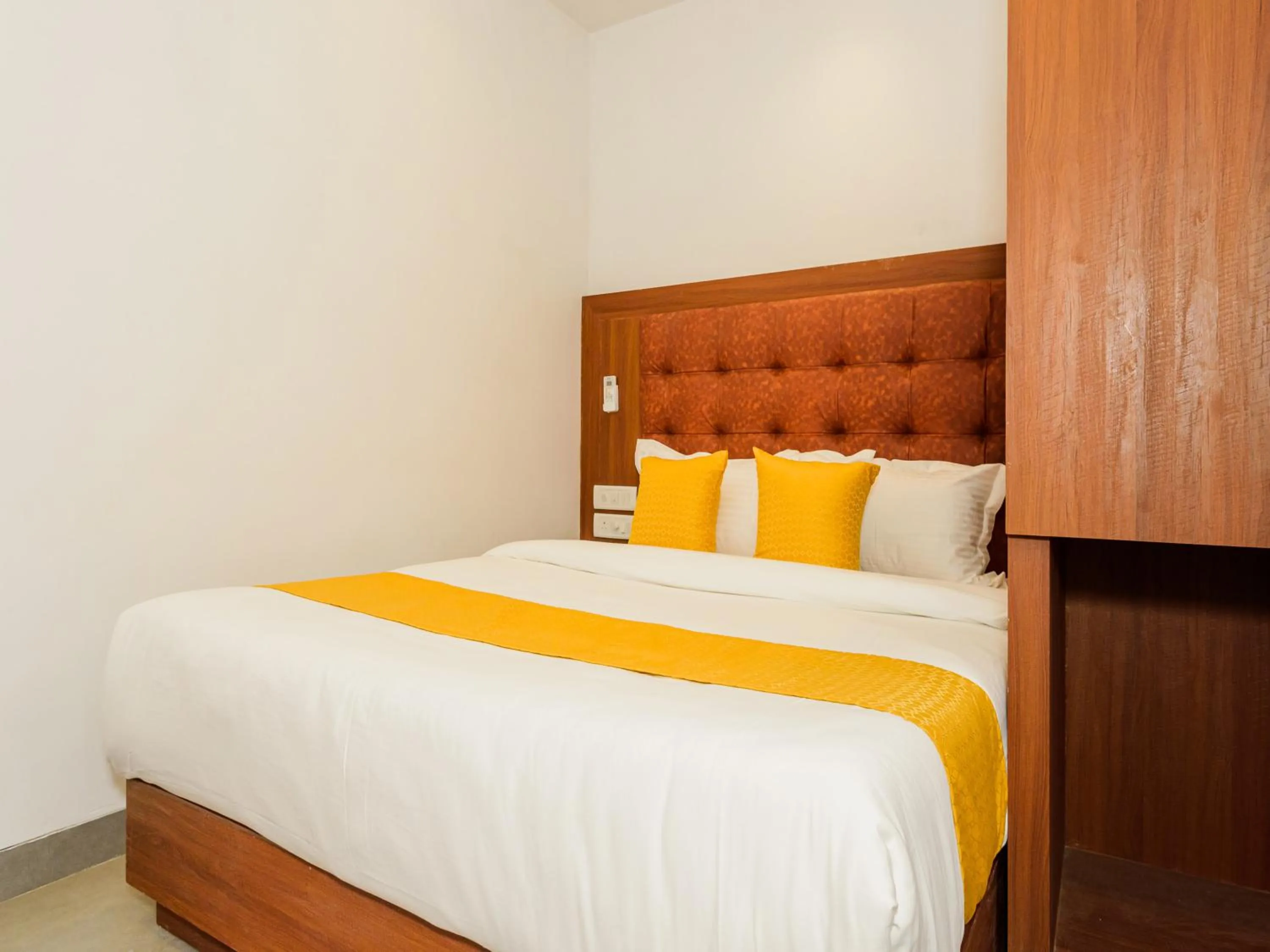 Bed in Hotel Zillion Executive Near US Consulate Bandra Kurla Complex Mumbai Near Mumbai Airport Mumbai