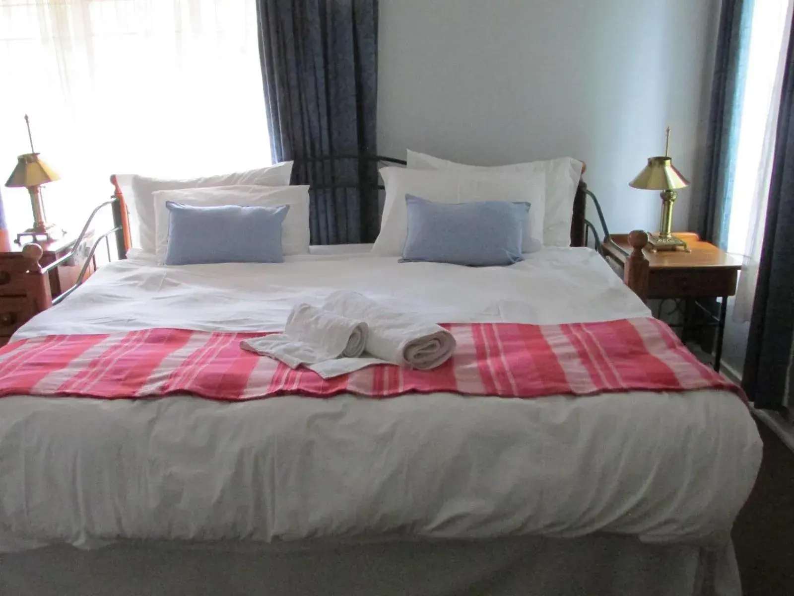 Executive Suite - single occupancy in Acacia House Executive Suite Executive Suite - single occupancy in Acacia House Executive Suite