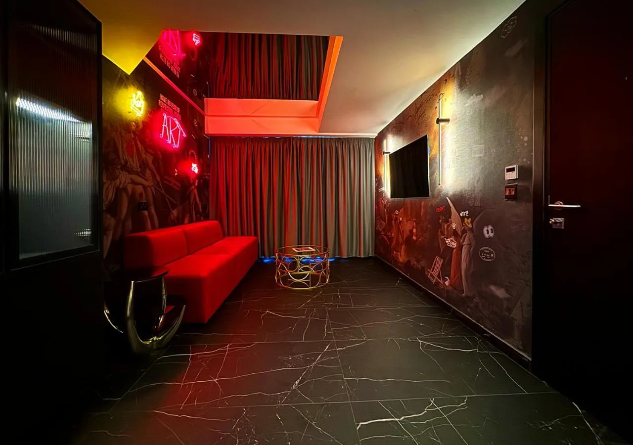 TV and multimedia in SO City Hotel Adults Only