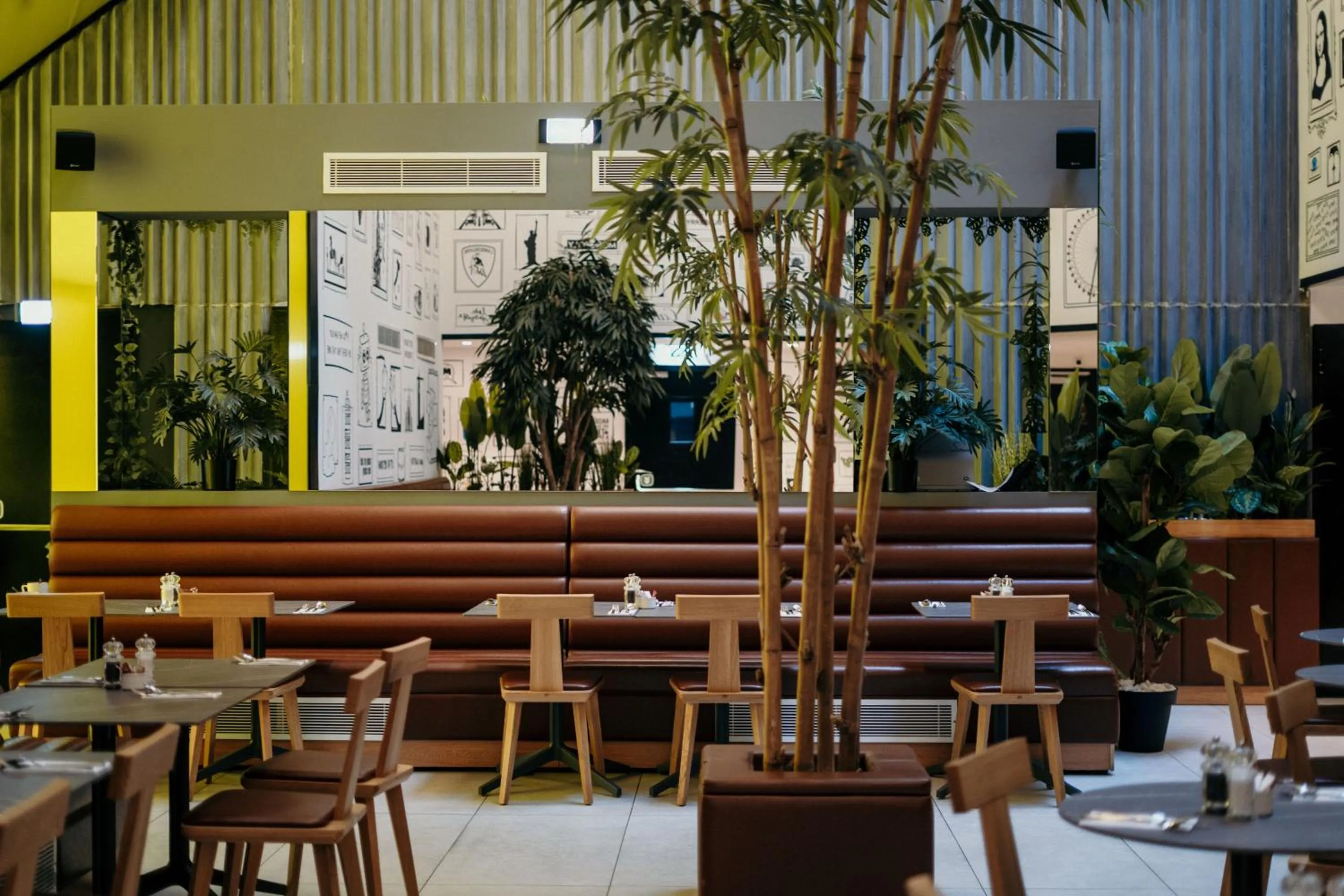 Restaurant/places to eat in SO City Hotel Adults Only