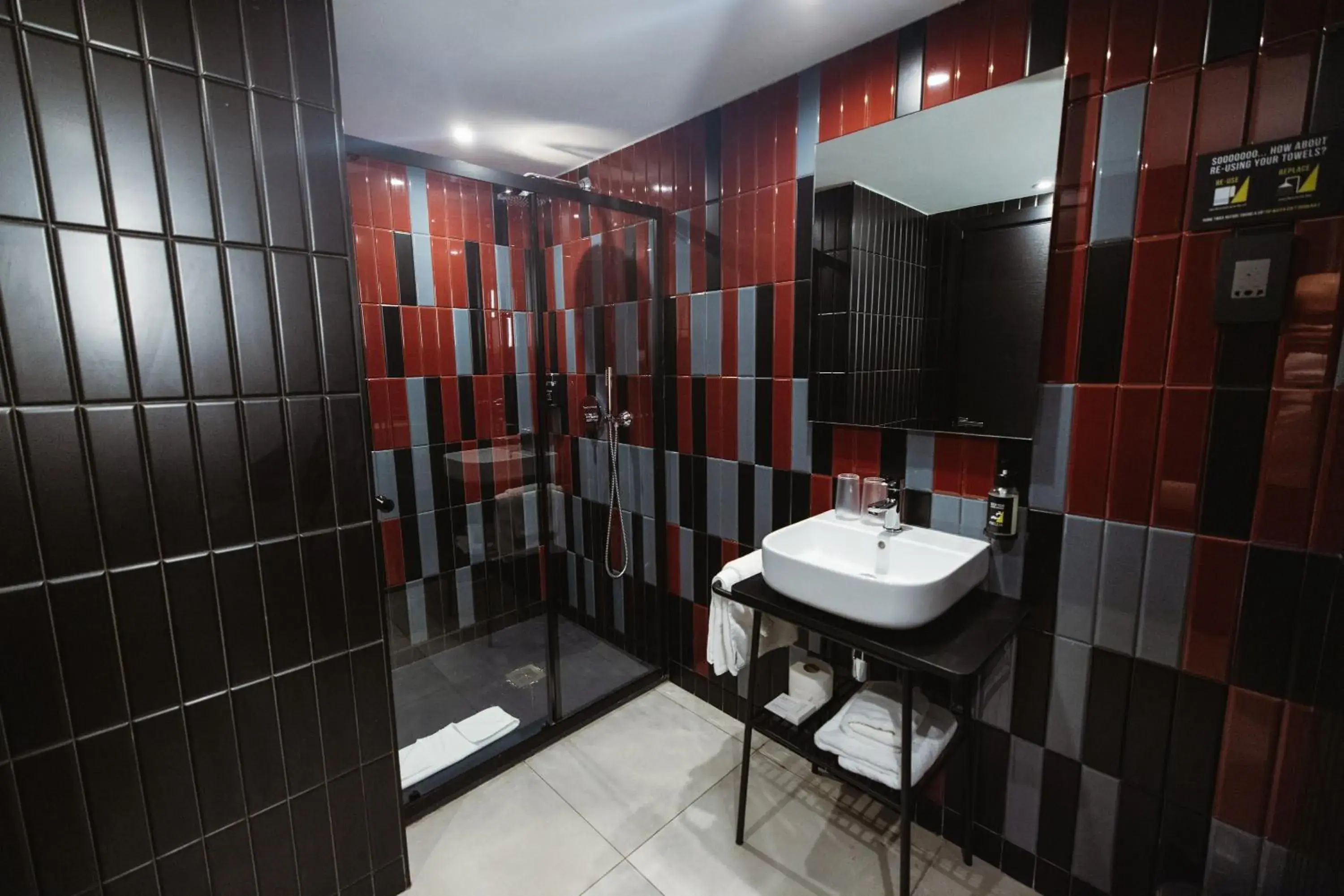 Quadruple Room in SO City Hotel Adults Only Quadruple Room in SO City Hotel Adults Only