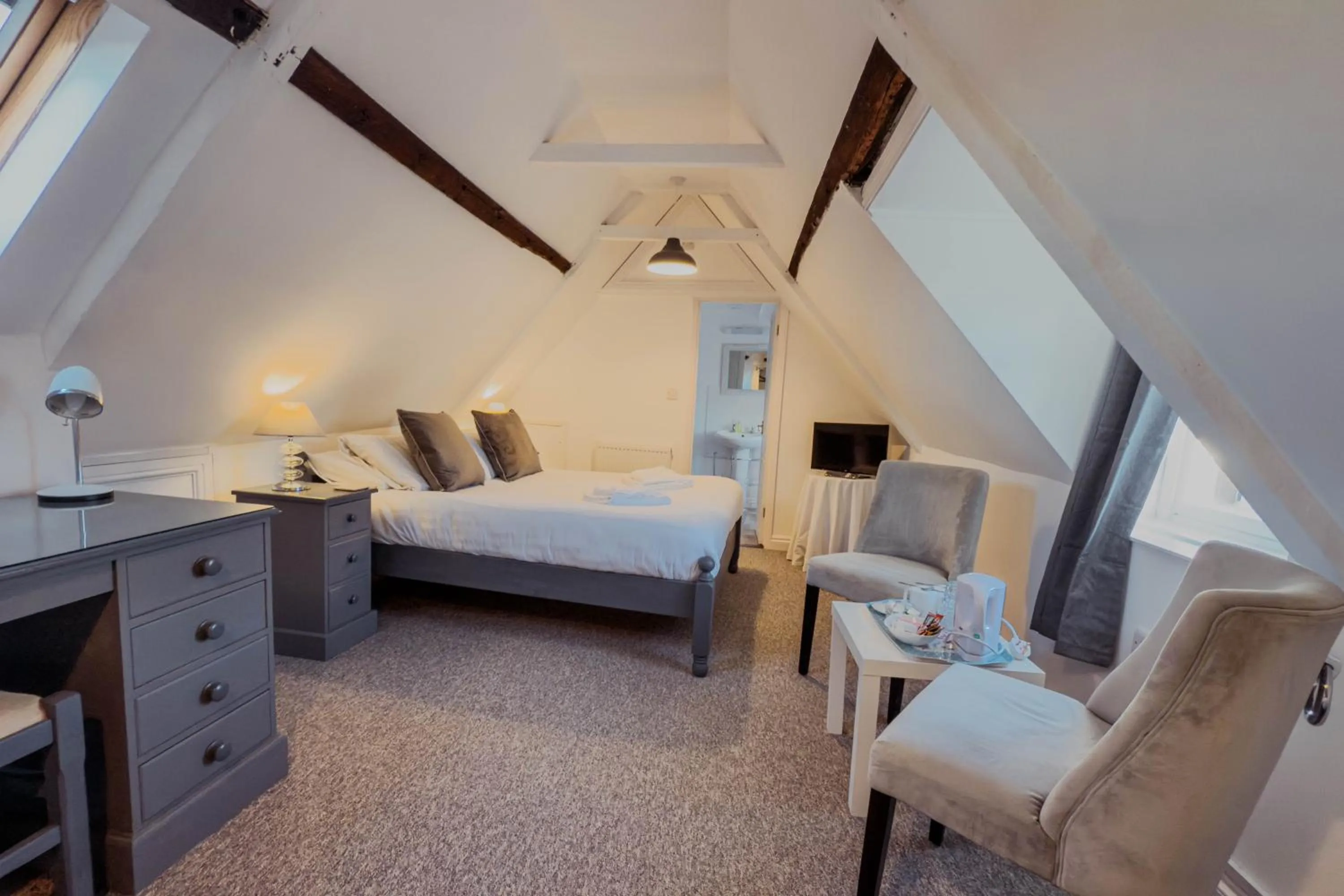 Bedroom, Bed in Newport Quay