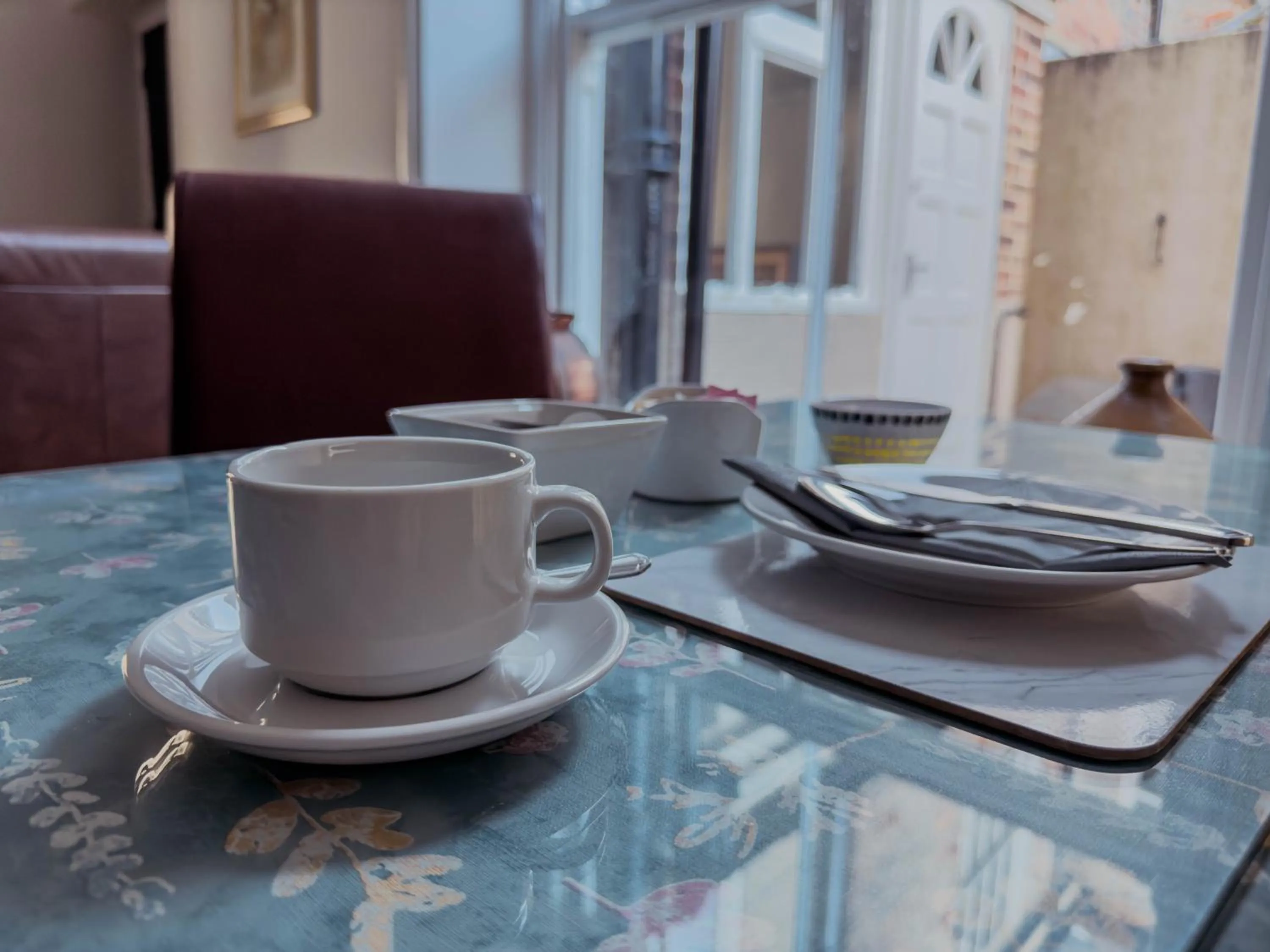 Dining area in Newport Quay