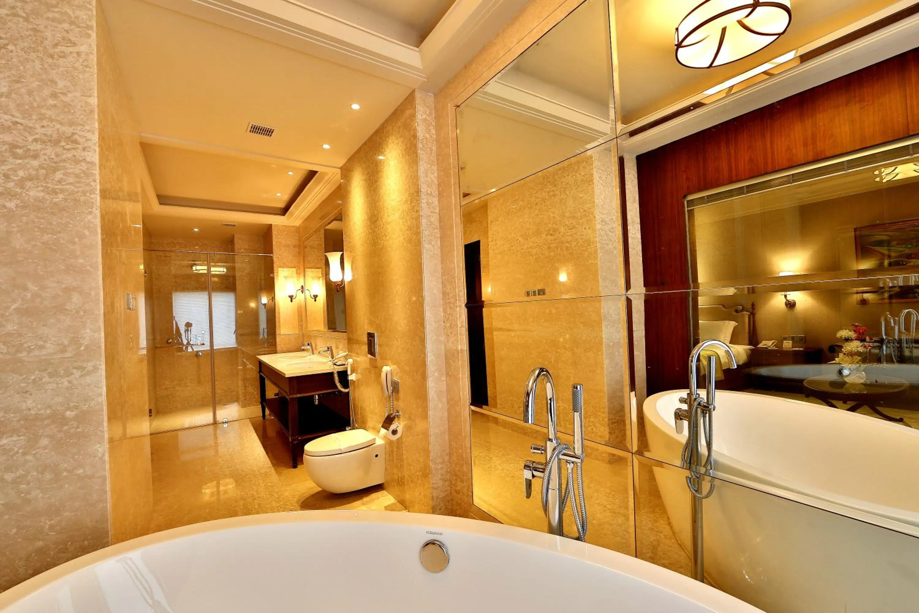 Bathroom in Hotel Maharaja Regency
