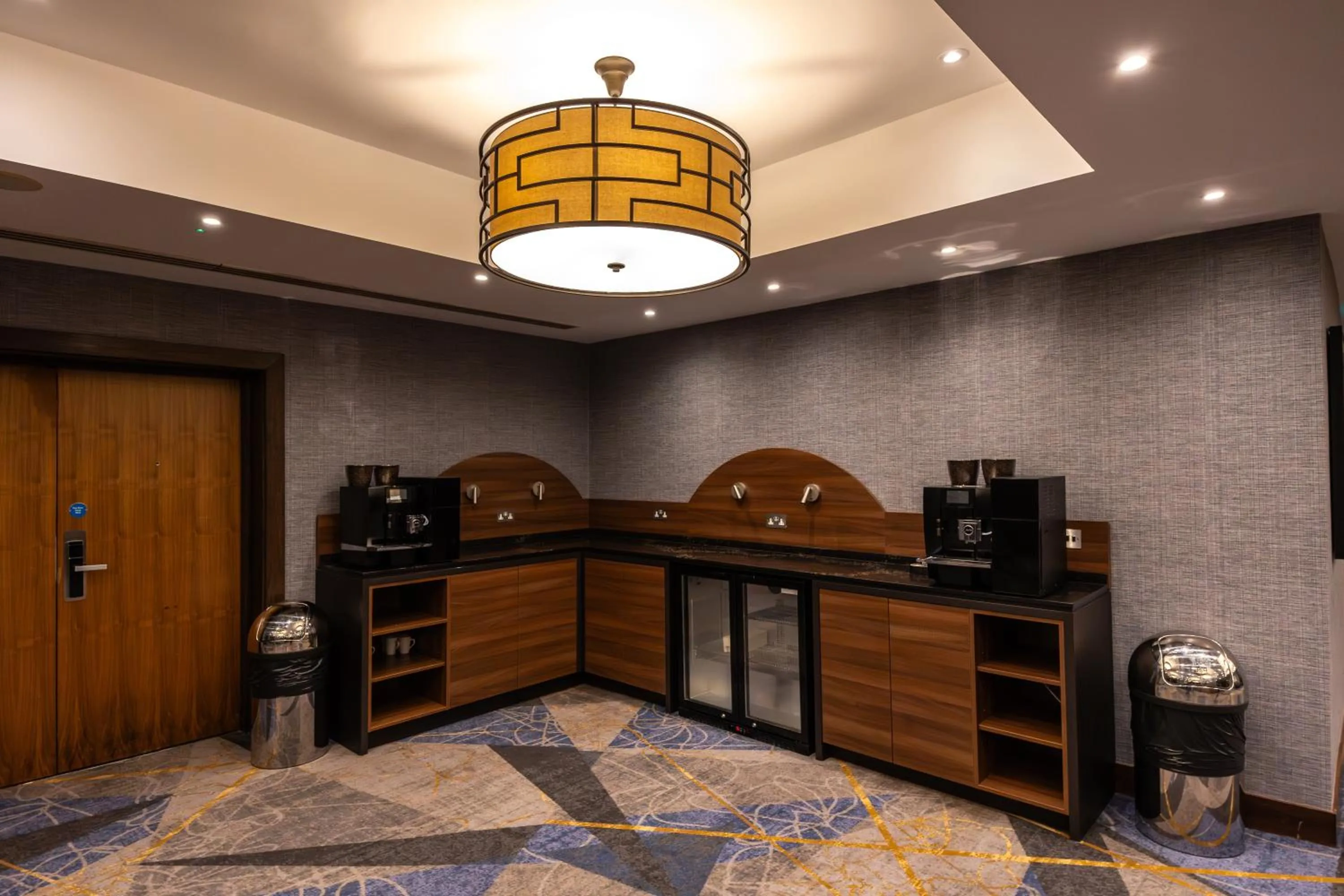 Meeting/conference room in Crowne Plaza London - Gatwick Airport by IHG