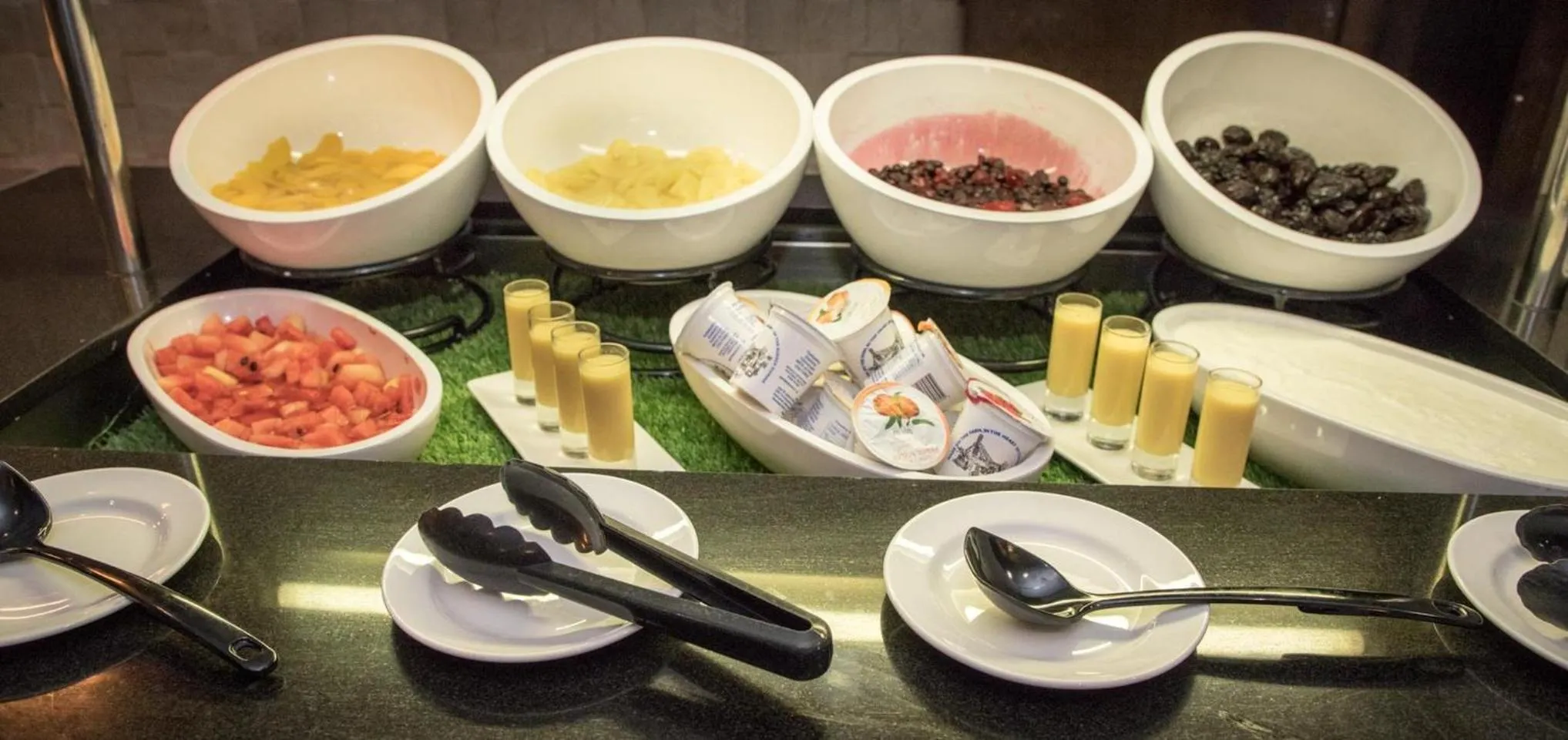 Breakfast in Crowne Plaza London - Gatwick Airport by IHG