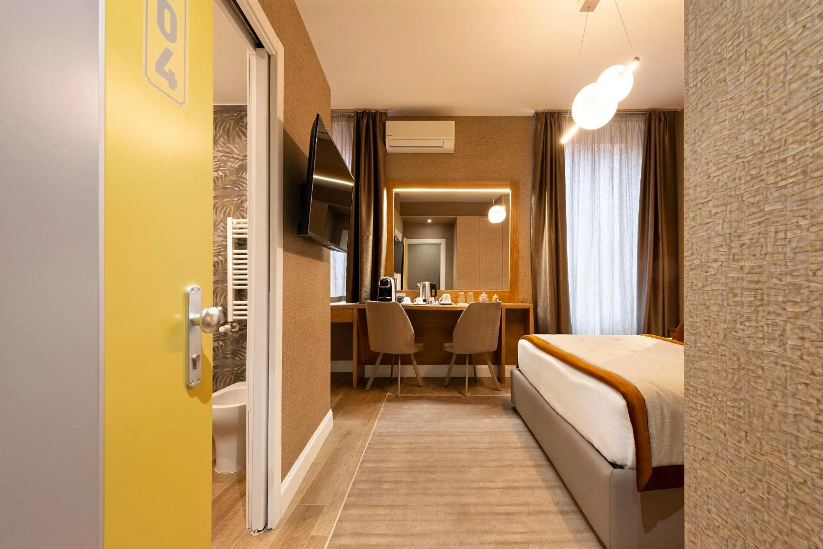 Bedroom, Bed in Royal Rooms Corso