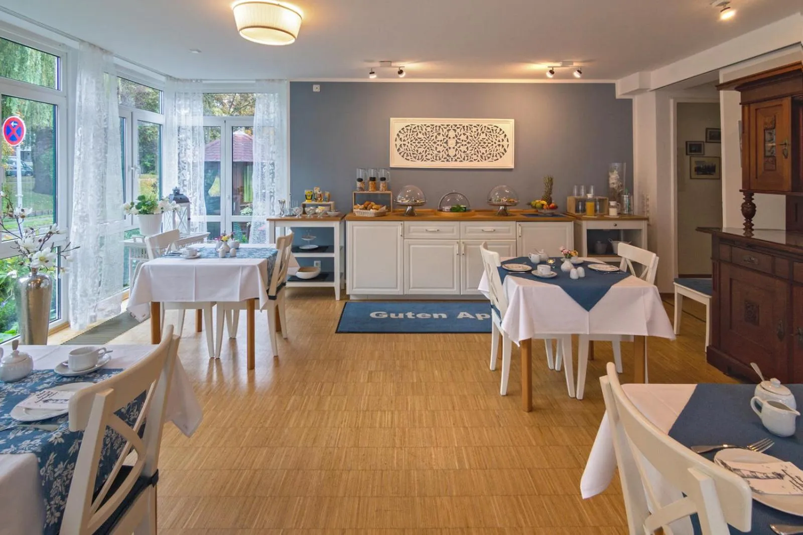 Restaurant/places to eat in Hotel am Elisabethufer