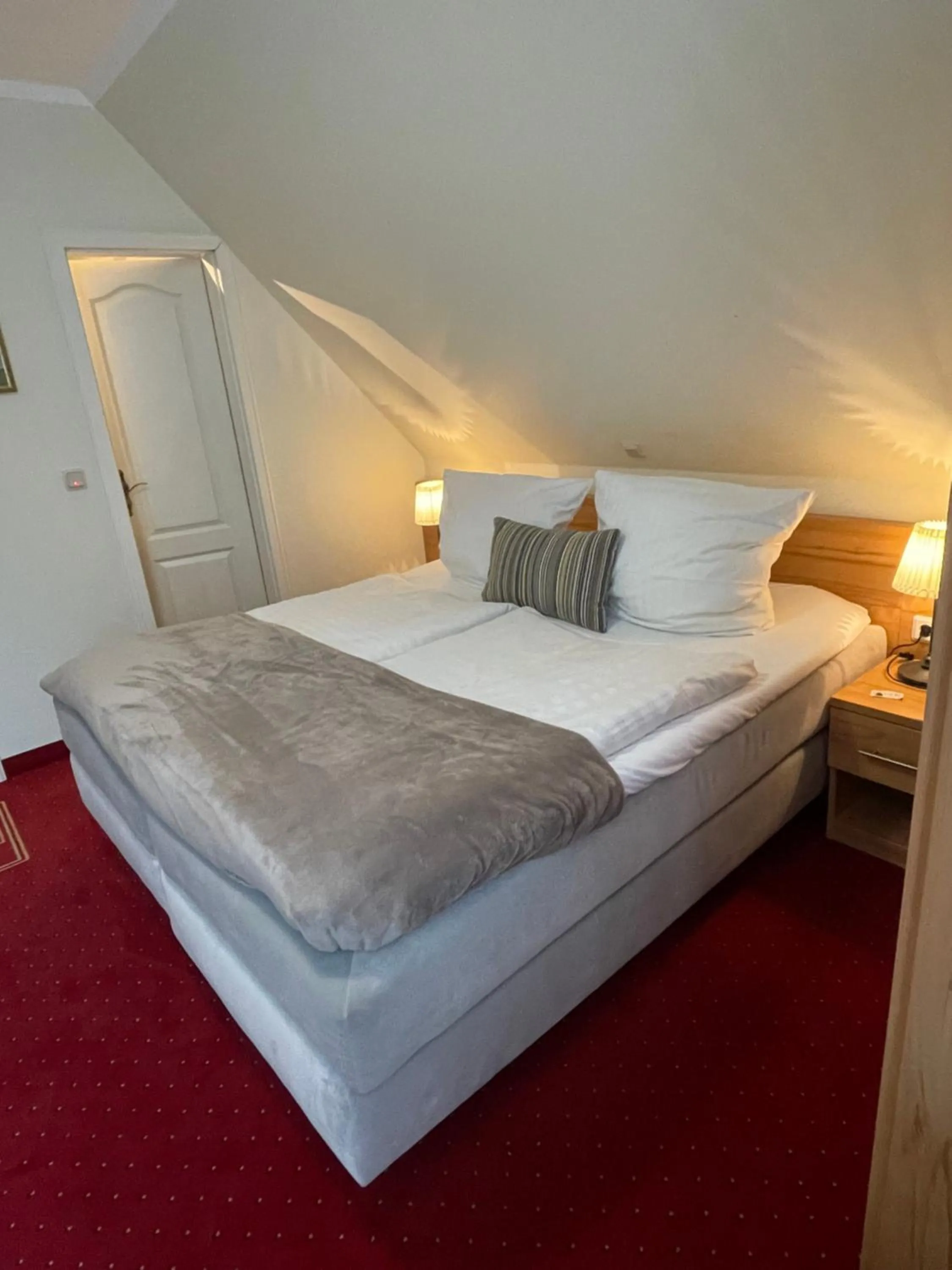 Bed in Hotel am Elisabethufer