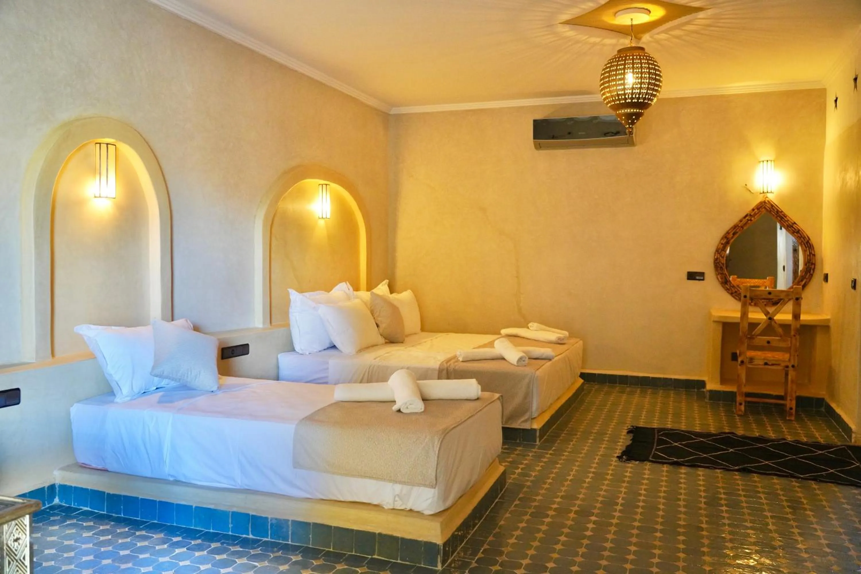 Twin Room in Hotel Sunset Palace