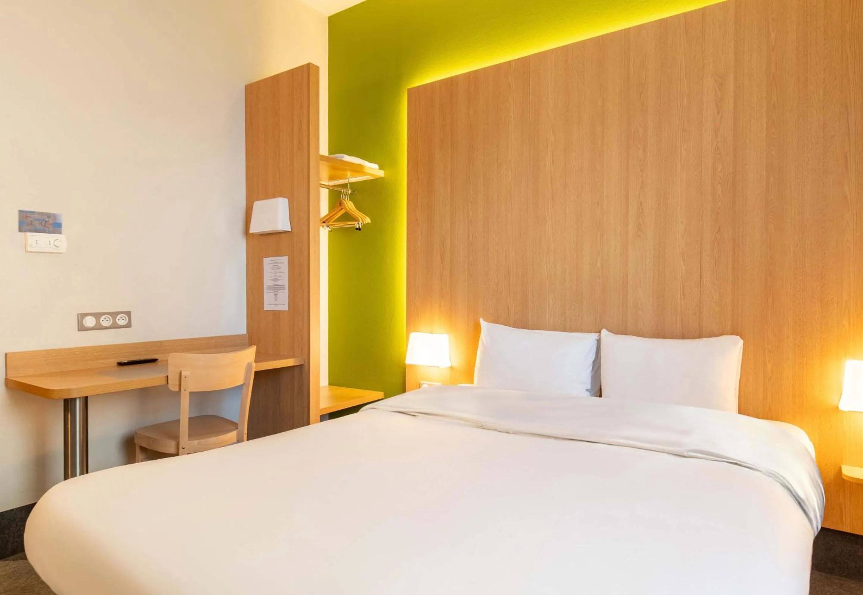 Bedroom, Bed in B&B HOTEL Limoges Centre Gare