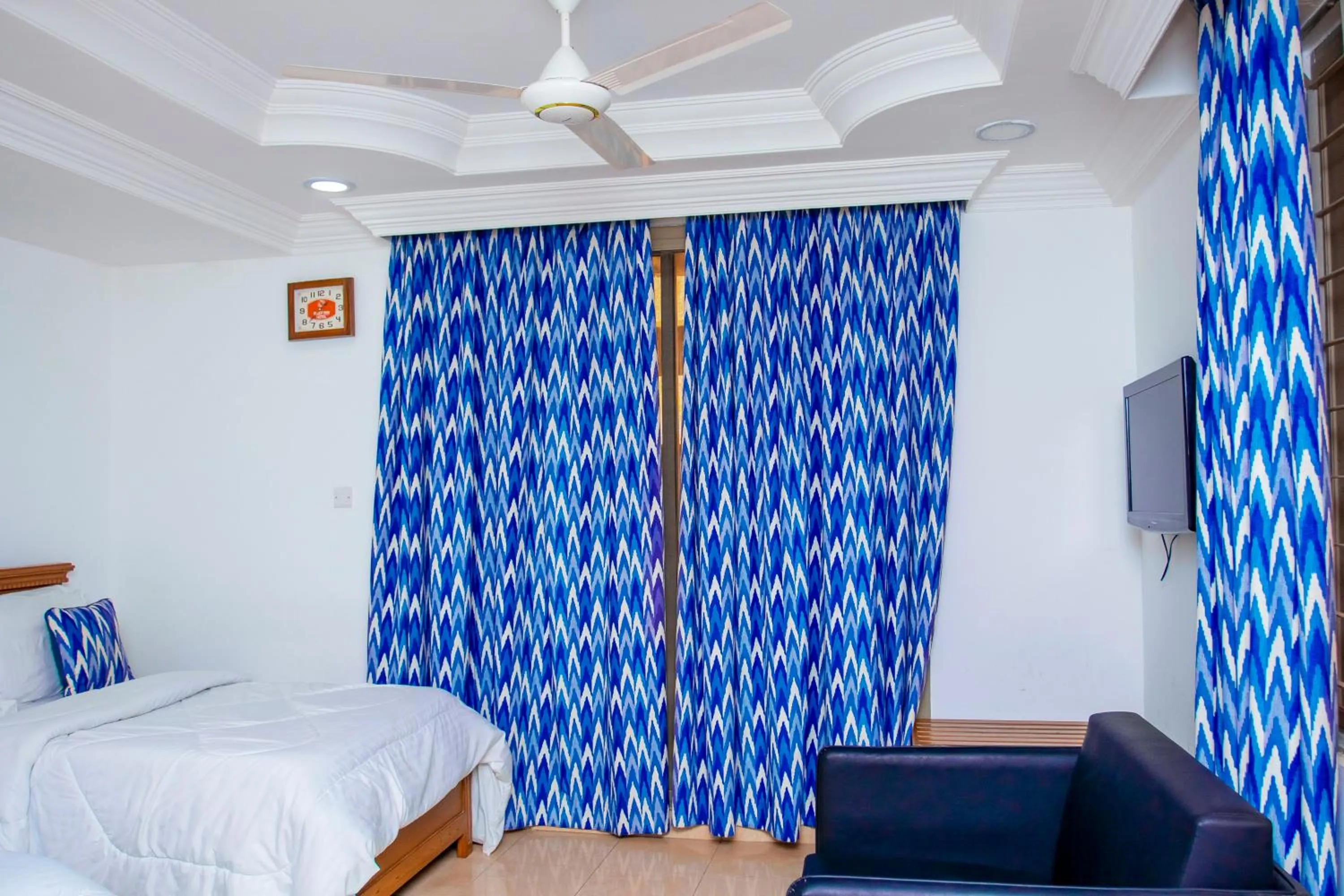 Bed in Sleep Inn Hotel - City Centre