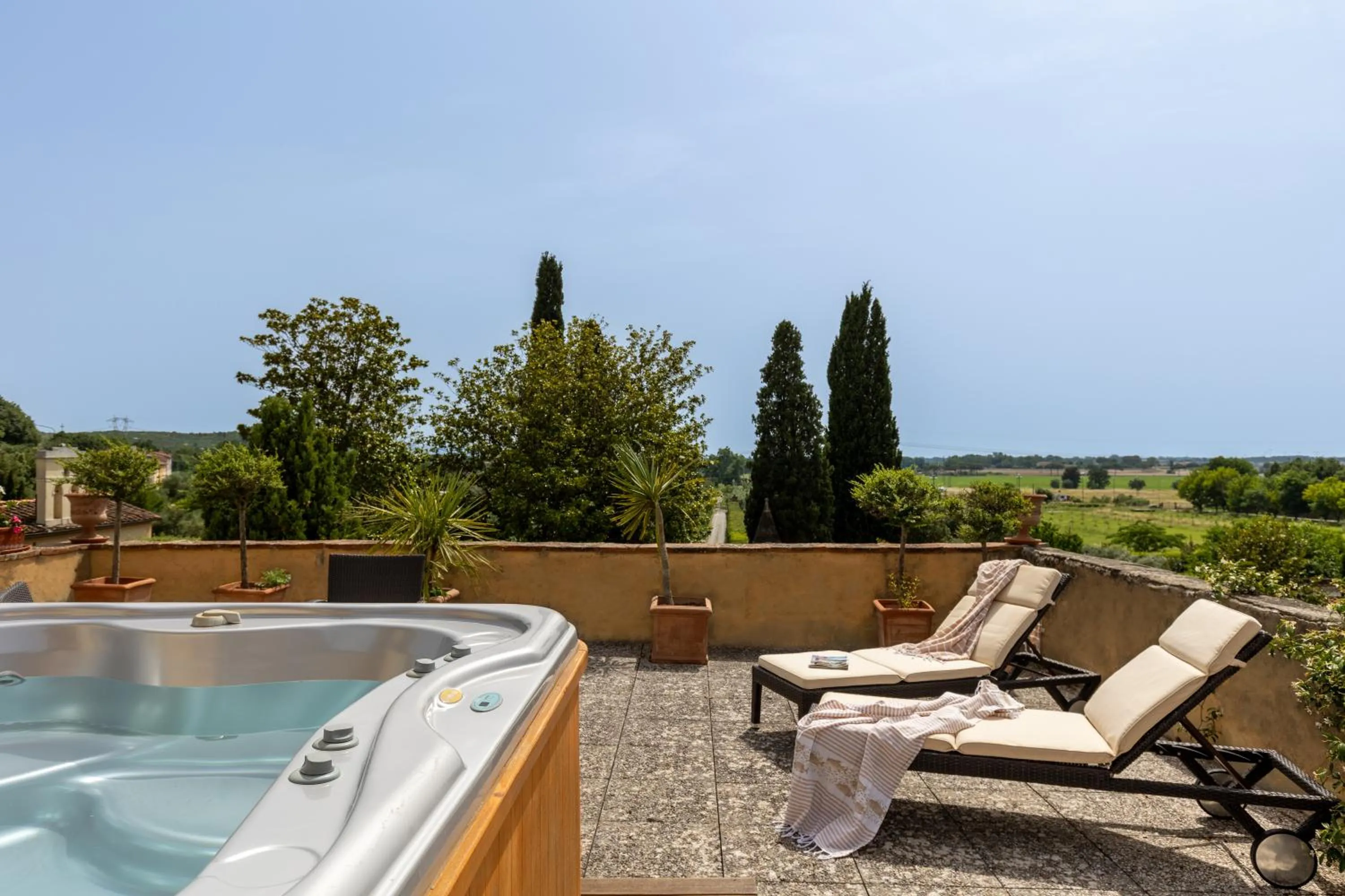 Hot Tub in Villa Scorzi - Relais de Charme