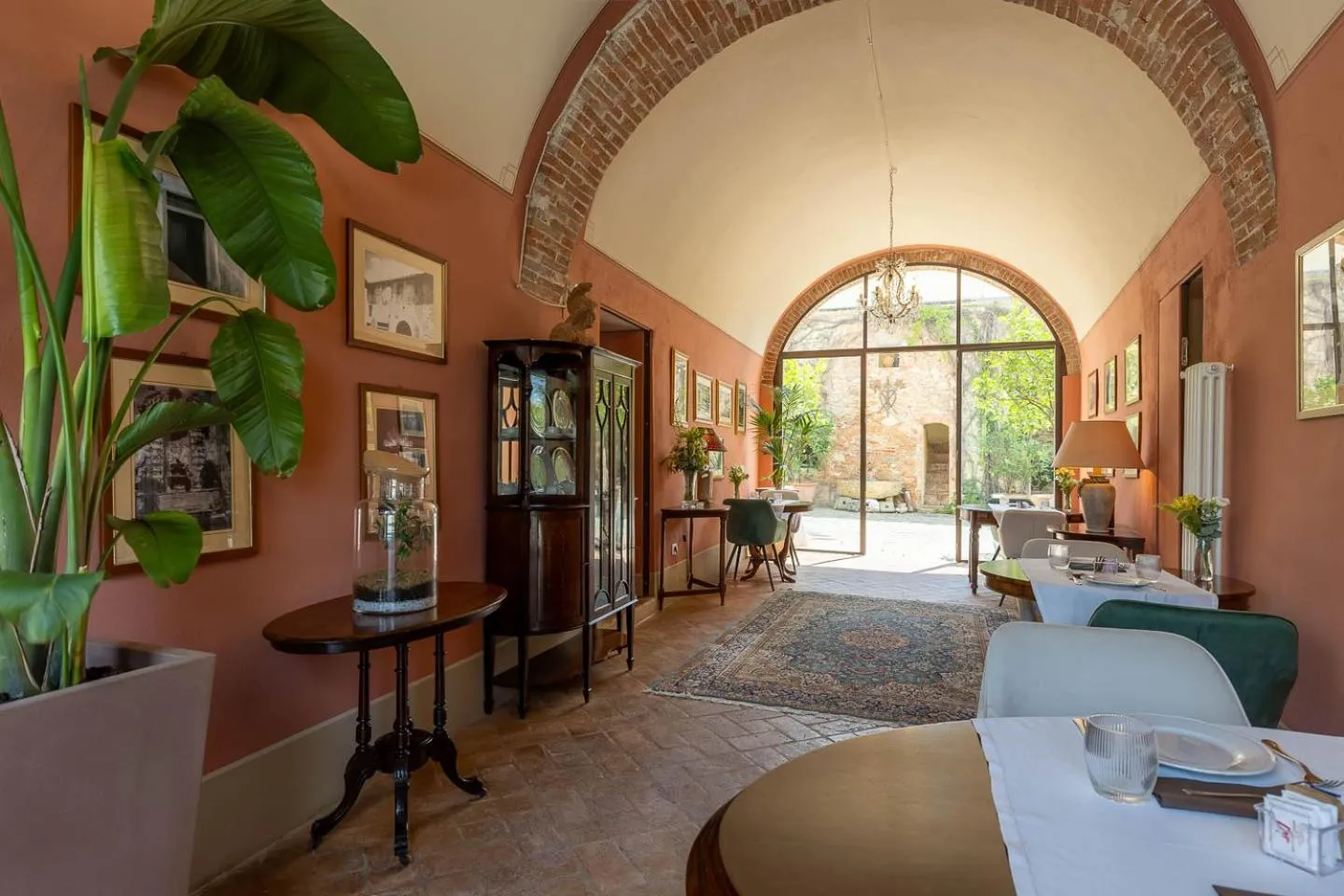 Breakfast in Villa Scorzi - Relais de Charme