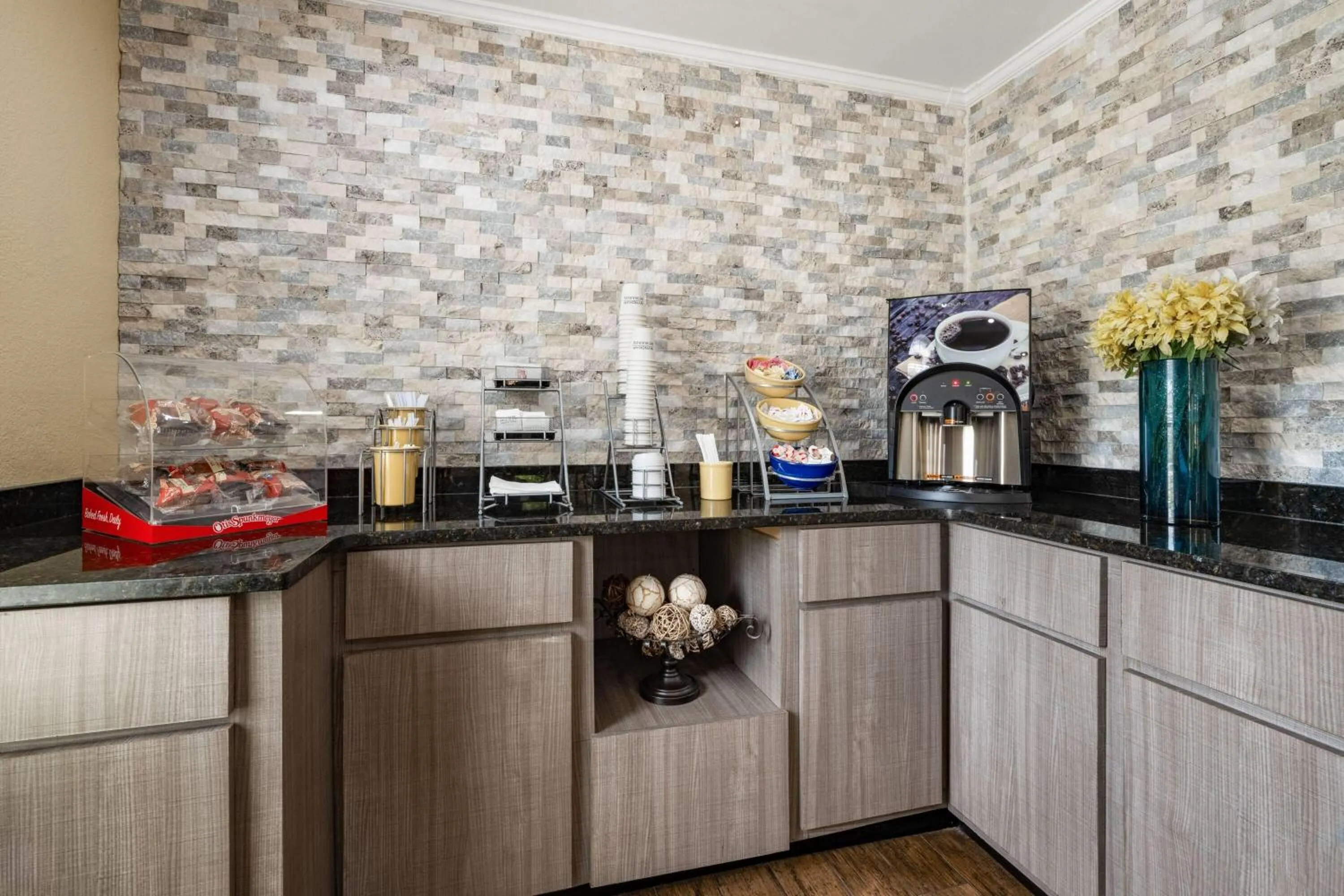 Breakfast in Days Inn by Wyndham Canton