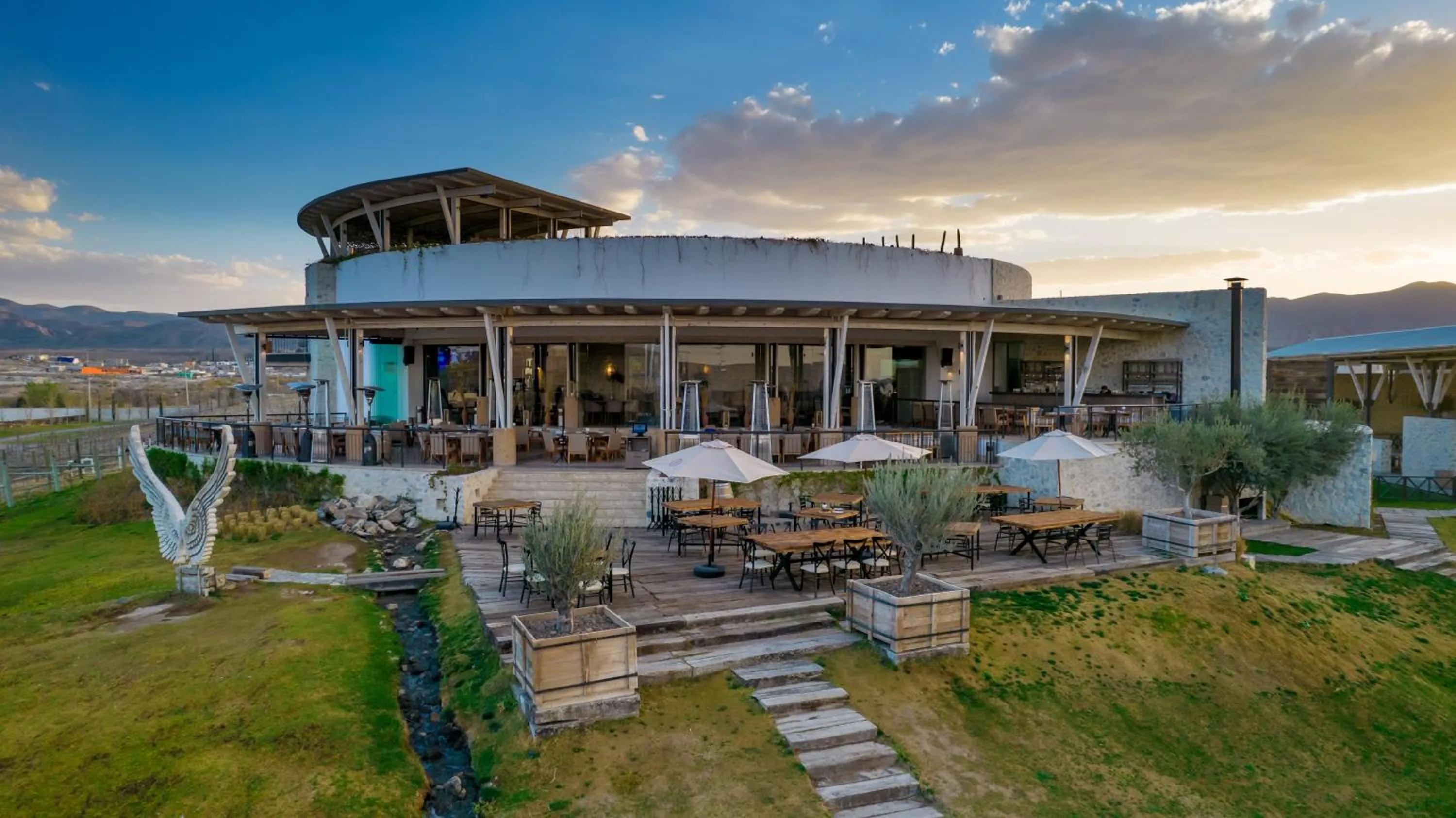 Restaurant/places to eat in Hotel Vinícola Parvada by Lumina